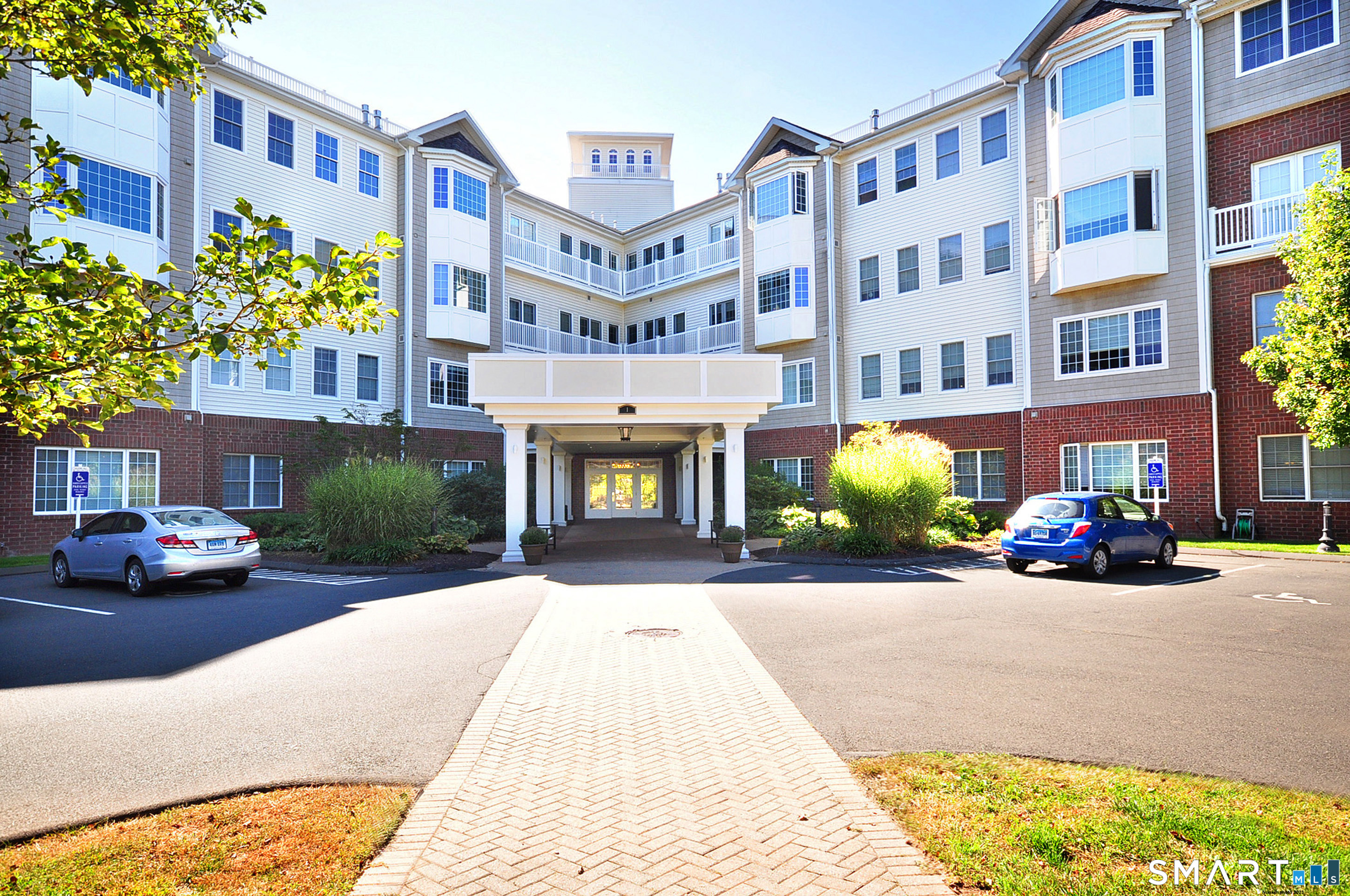 1 King Philip Drive 218