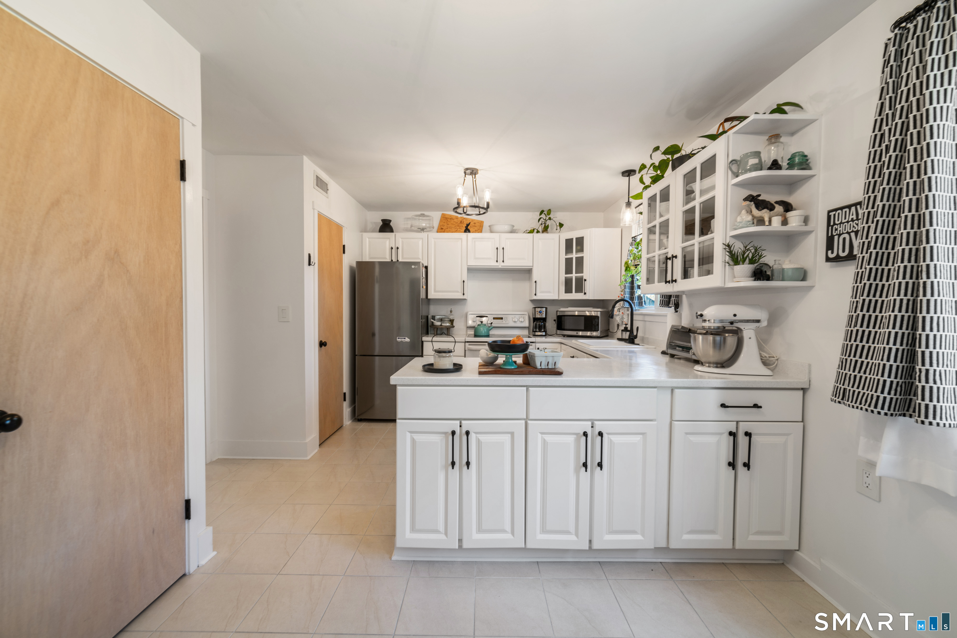 Homes for sale in Southbury, CT | 916 Heritage Vlg #A, Southbury, CT 06488 | MLS# 24172651