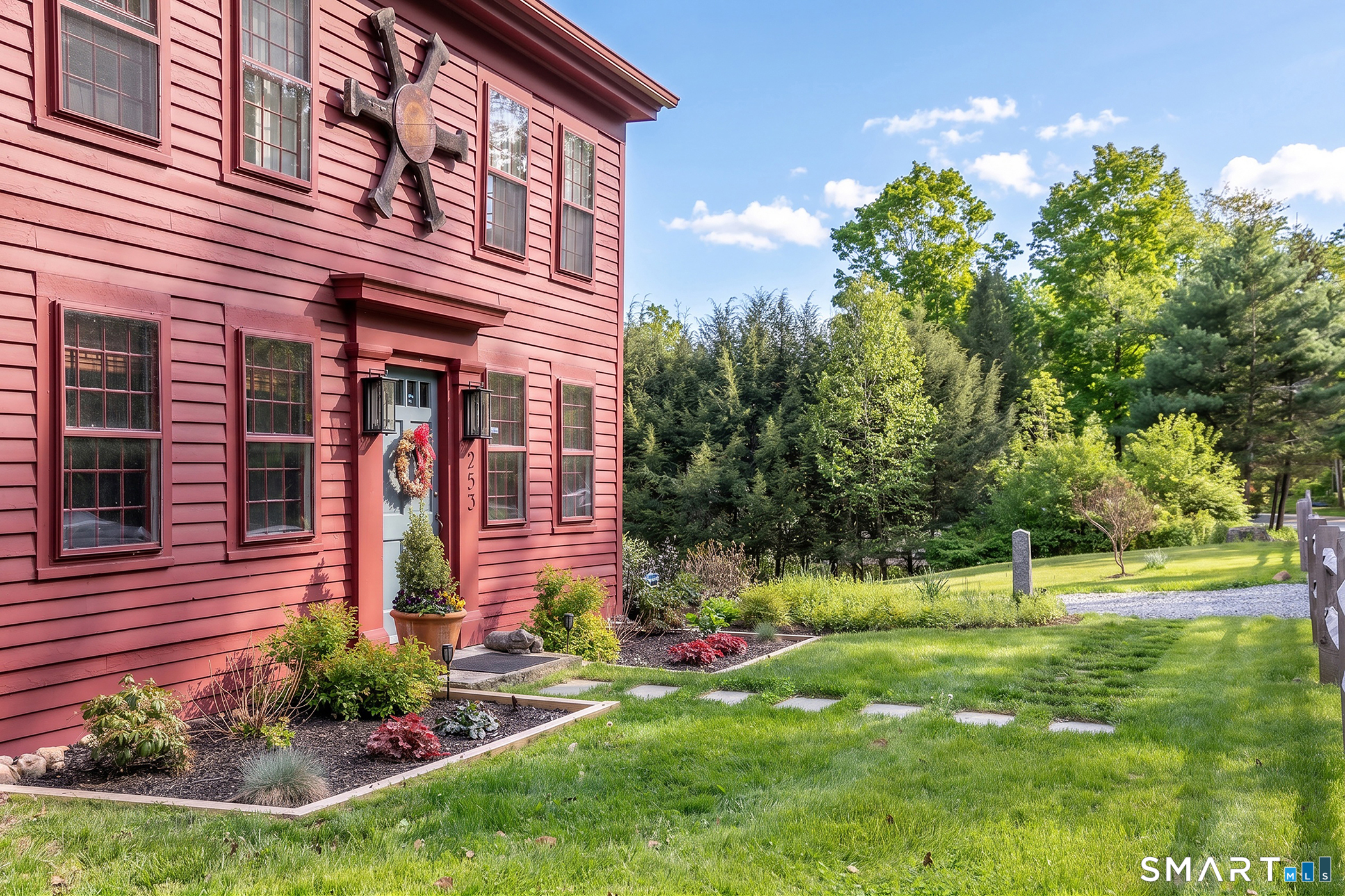 Homes for sale in Woodbury, CT | 253 Bacon Pond Rd, Woodbury, CT 06798 | MLS# 24172742