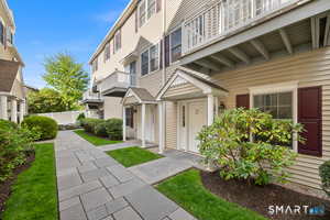 160 Glenbrook Road, Unit 2B