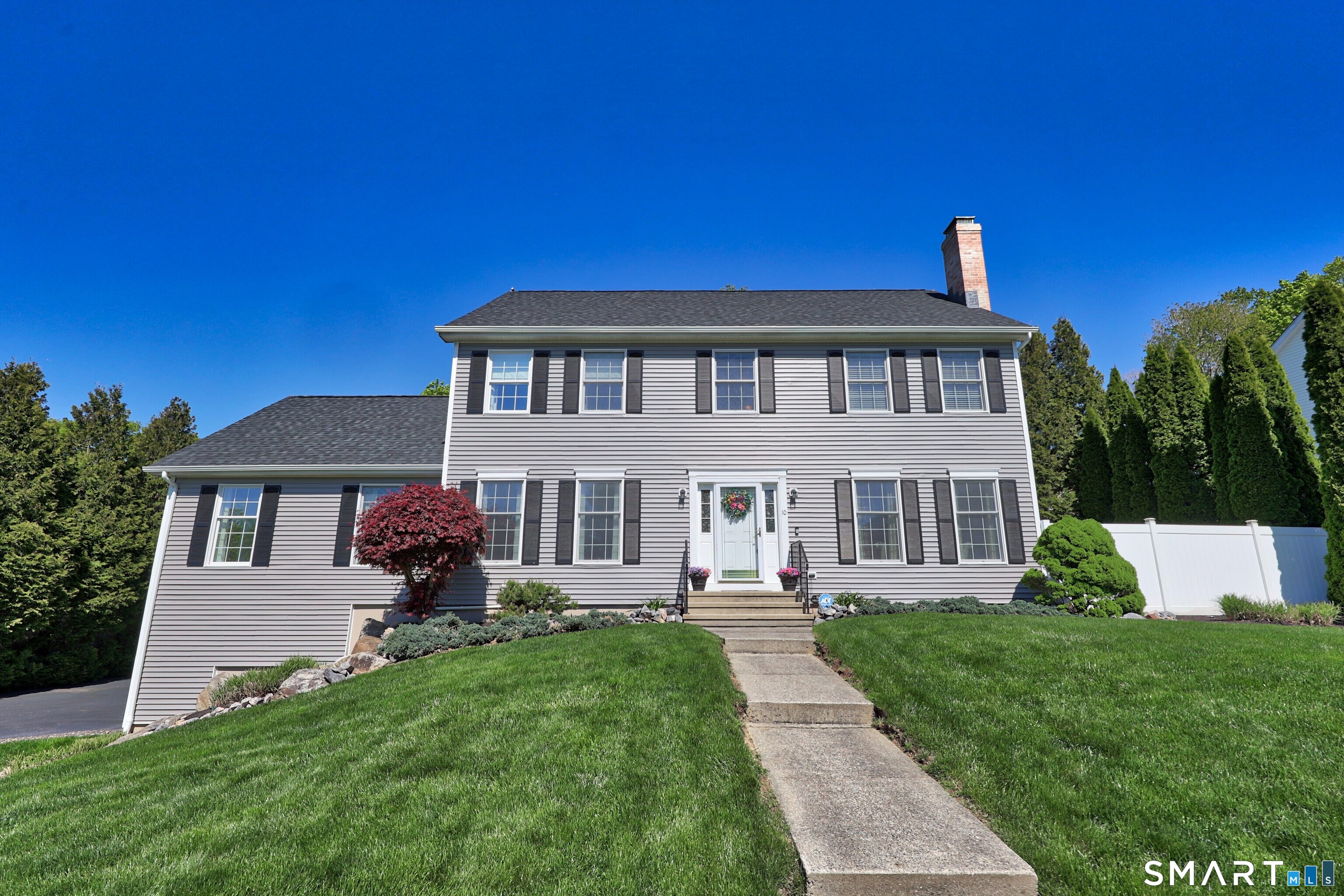 10 Fawn Meadow Drive, Naugatuck, CT 06770