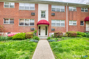11 Bedford Avenue, Unit Q2