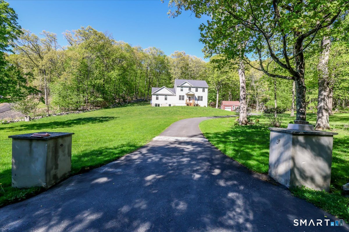 Homes for sale in Bethel, CT | 44 Aunt Pattys Ln W, Bethel, CT 06801 | MLS# 24167979