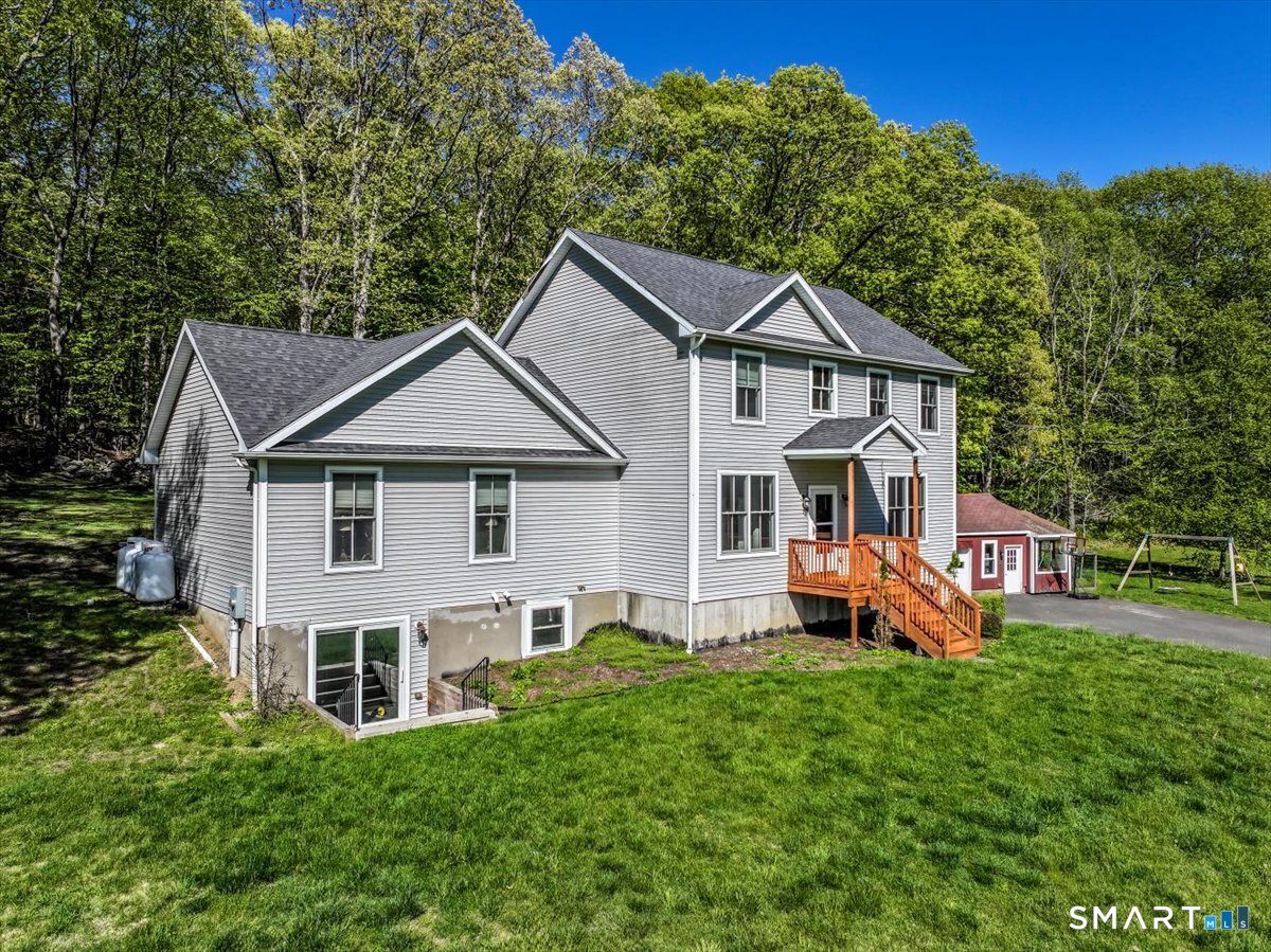 Homes for sale in Bethel, CT | 44 Aunt Pattys Ln W, Bethel, CT 06801 | MLS# 24167979