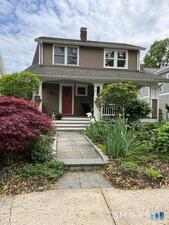8 Roland Avenue