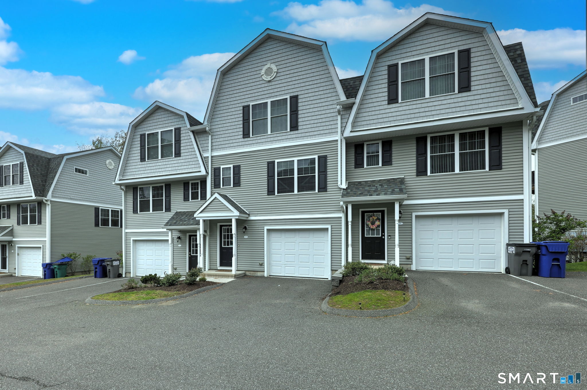 Homes for sale in Bethel, CT | 10 Barnum Ct #10, Bethel, CT 06801 | MLS# 24174536