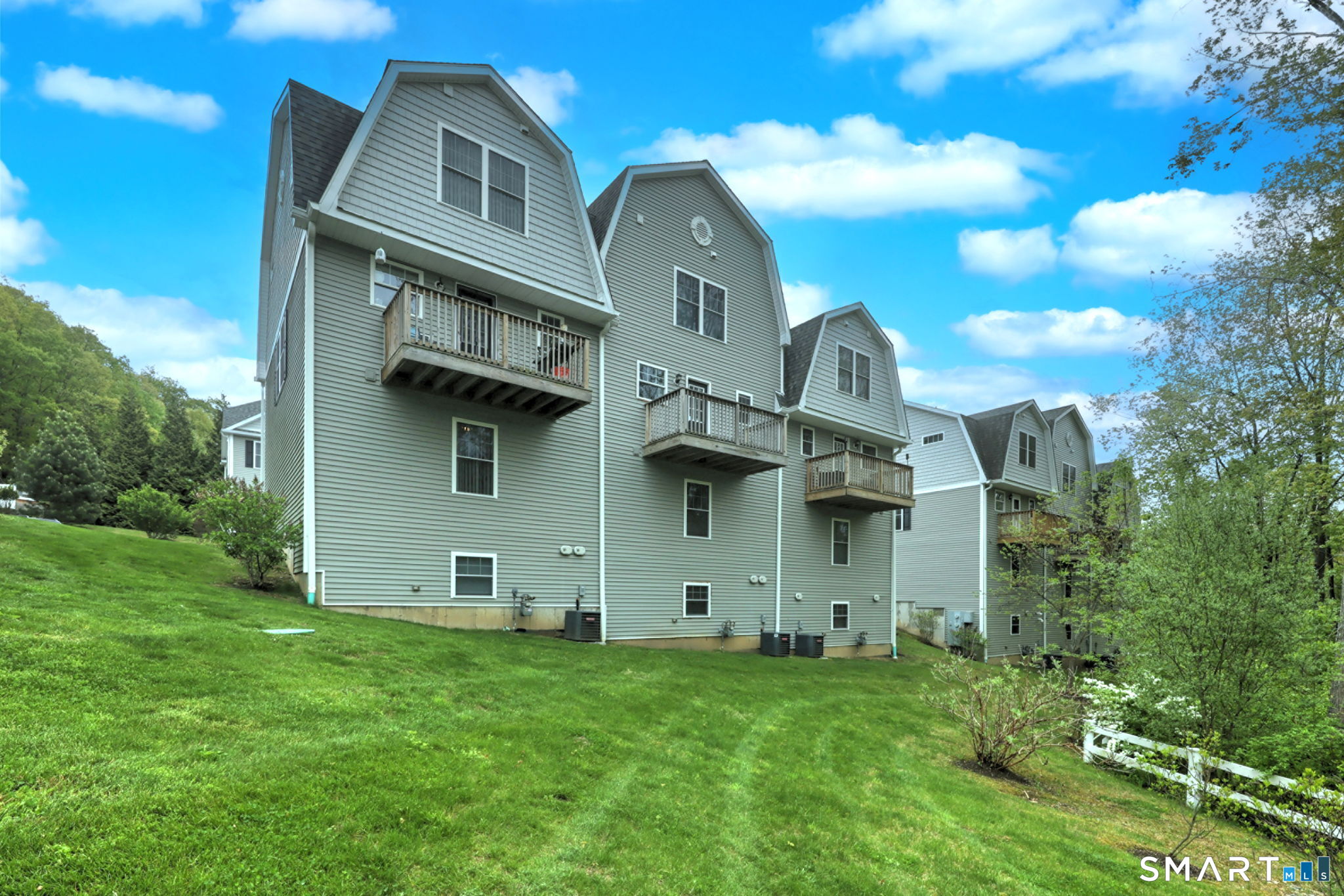 Homes for sale in Bethel, CT | 10 Barnum Ct #10, Bethel, CT 06801 | MLS# 24174536