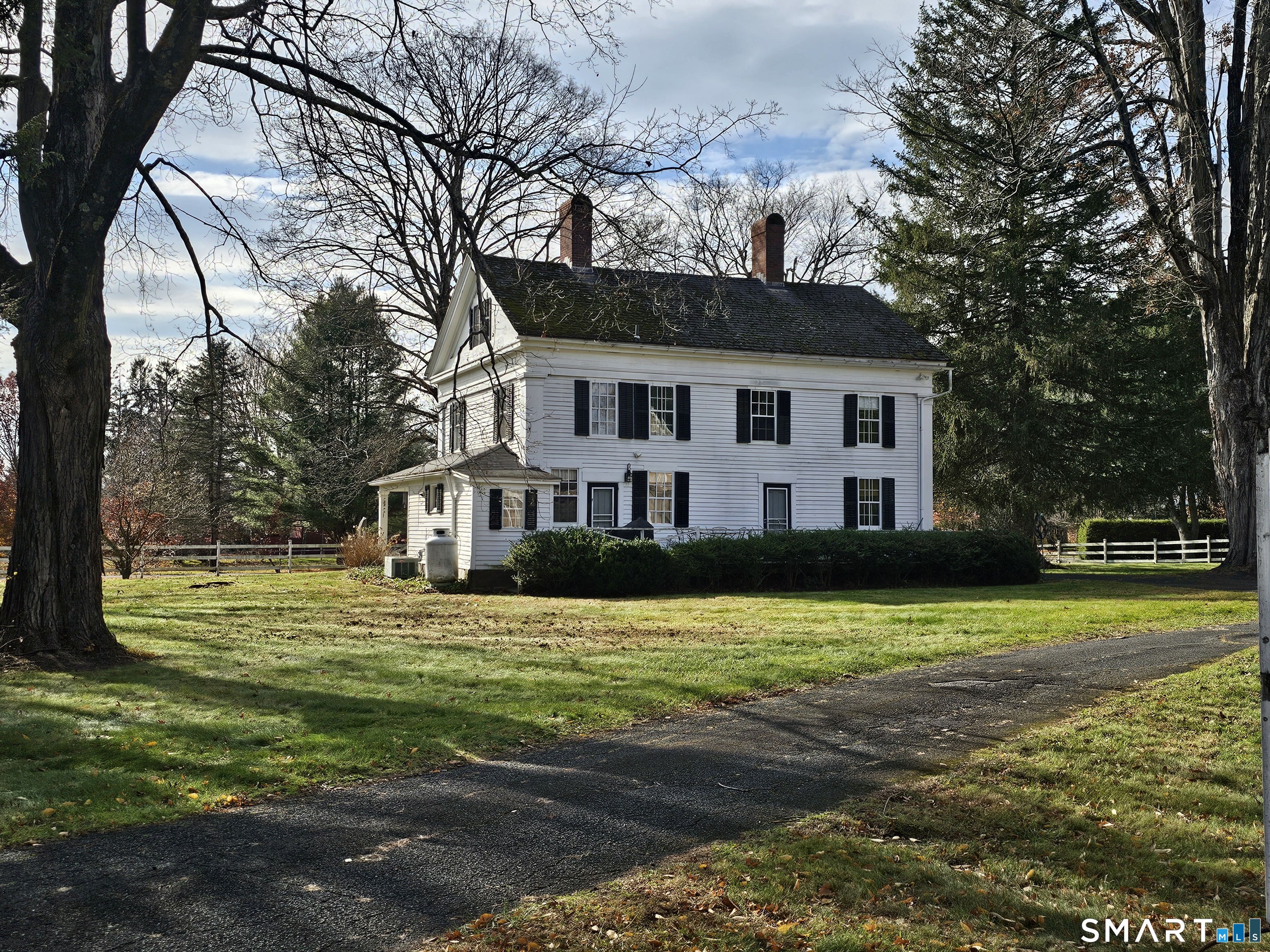 Homes for sale in Woodbury, CT | 28 School St, Woodbury, CT 06798 | MLS# 24138386