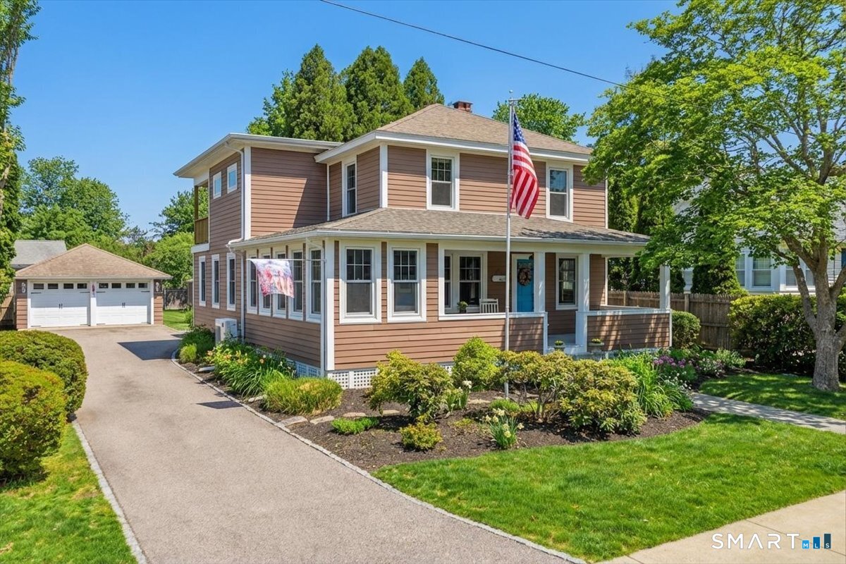 Featured Listing Photo