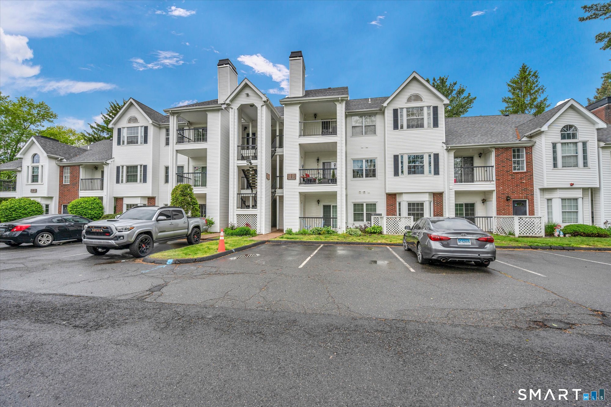 Homes for sale in East Hartford, CT | 31 High St #4104, East Hartford, CT 06118 | MLS# 24176154