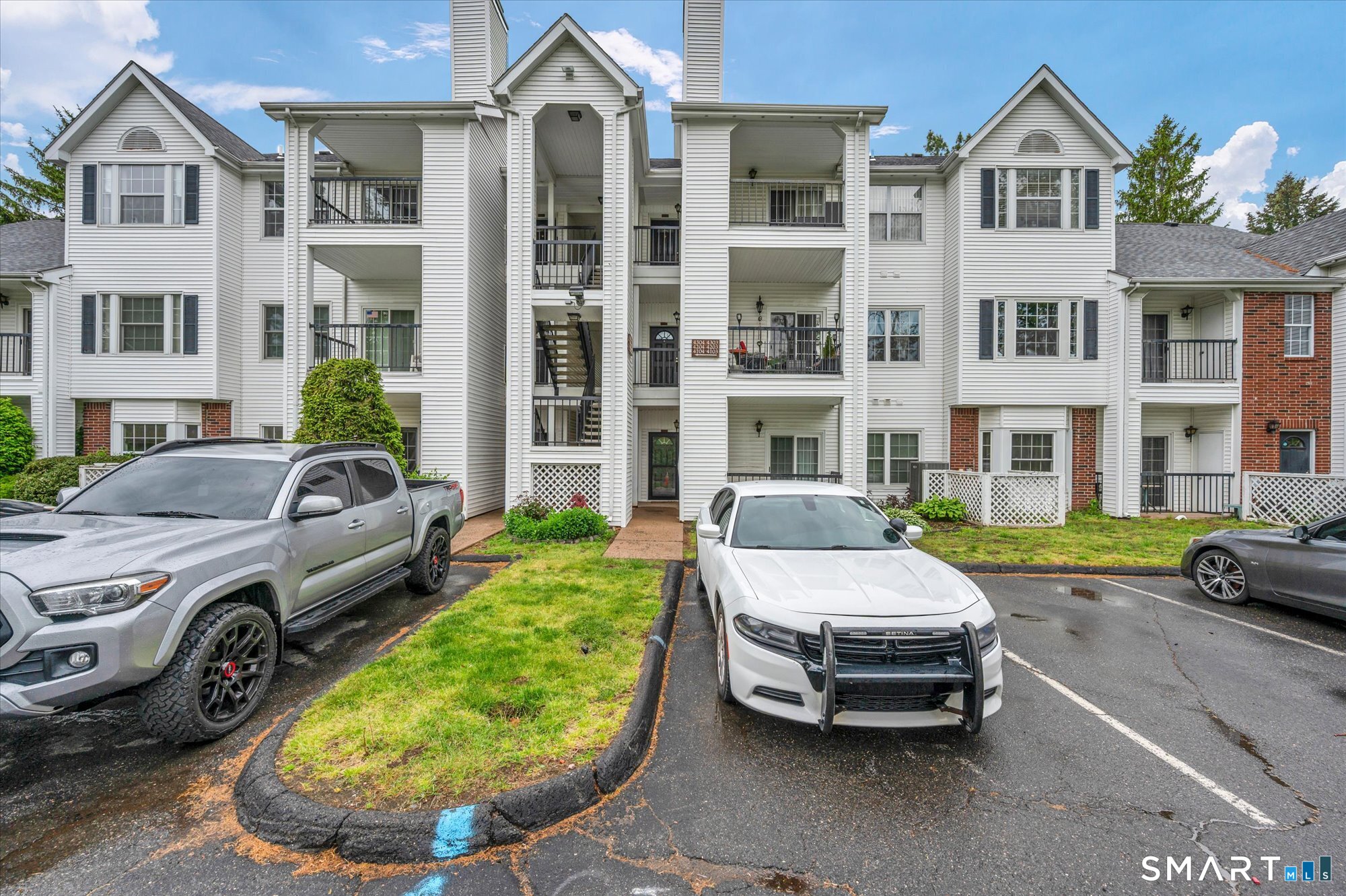 Homes for sale in East Hartford, CT | 31 High St #4104, East Hartford, CT 06118 | MLS# 24176154