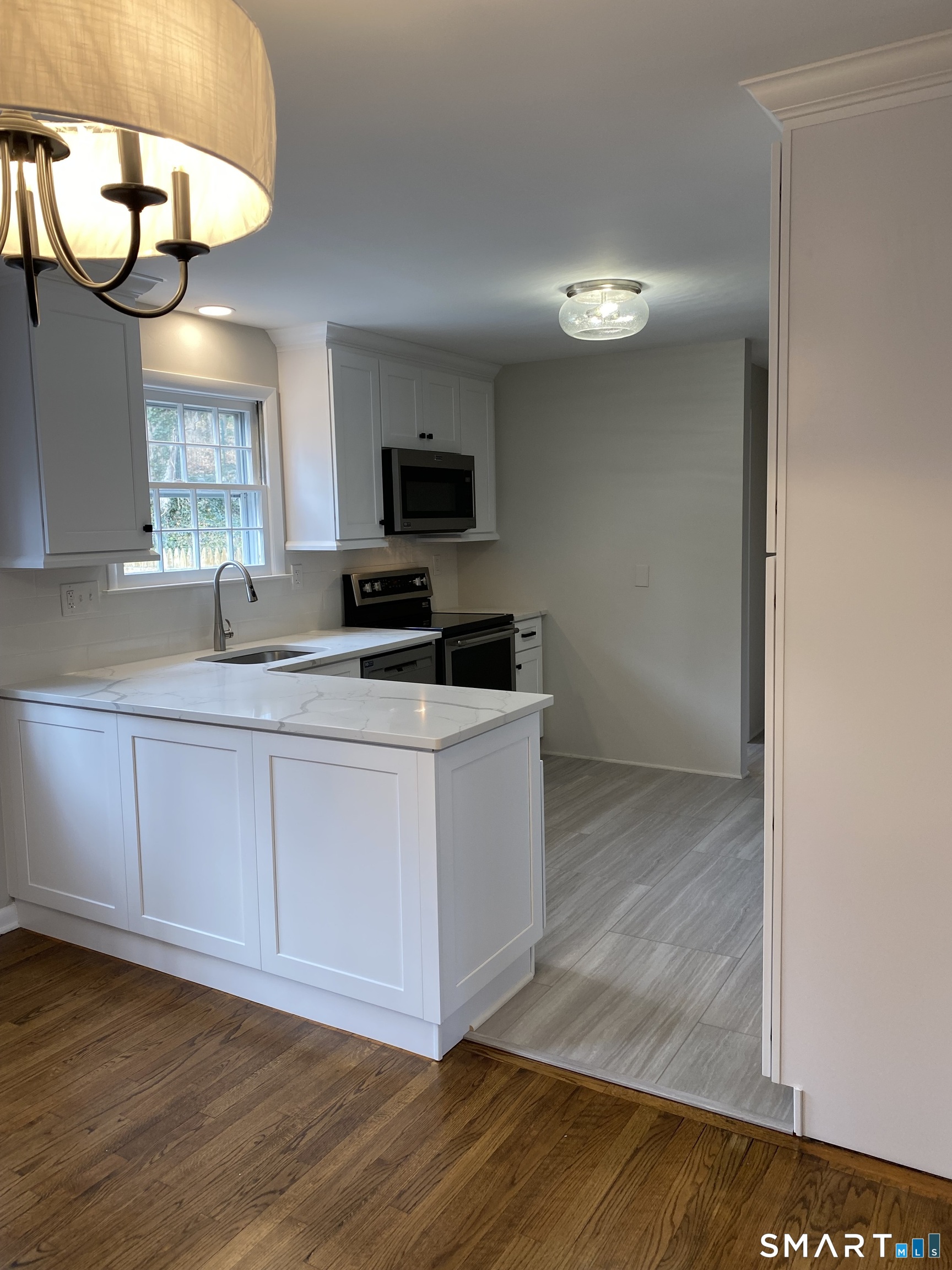 135 Millport Avenue, New Canaan, Connecticut photo 3