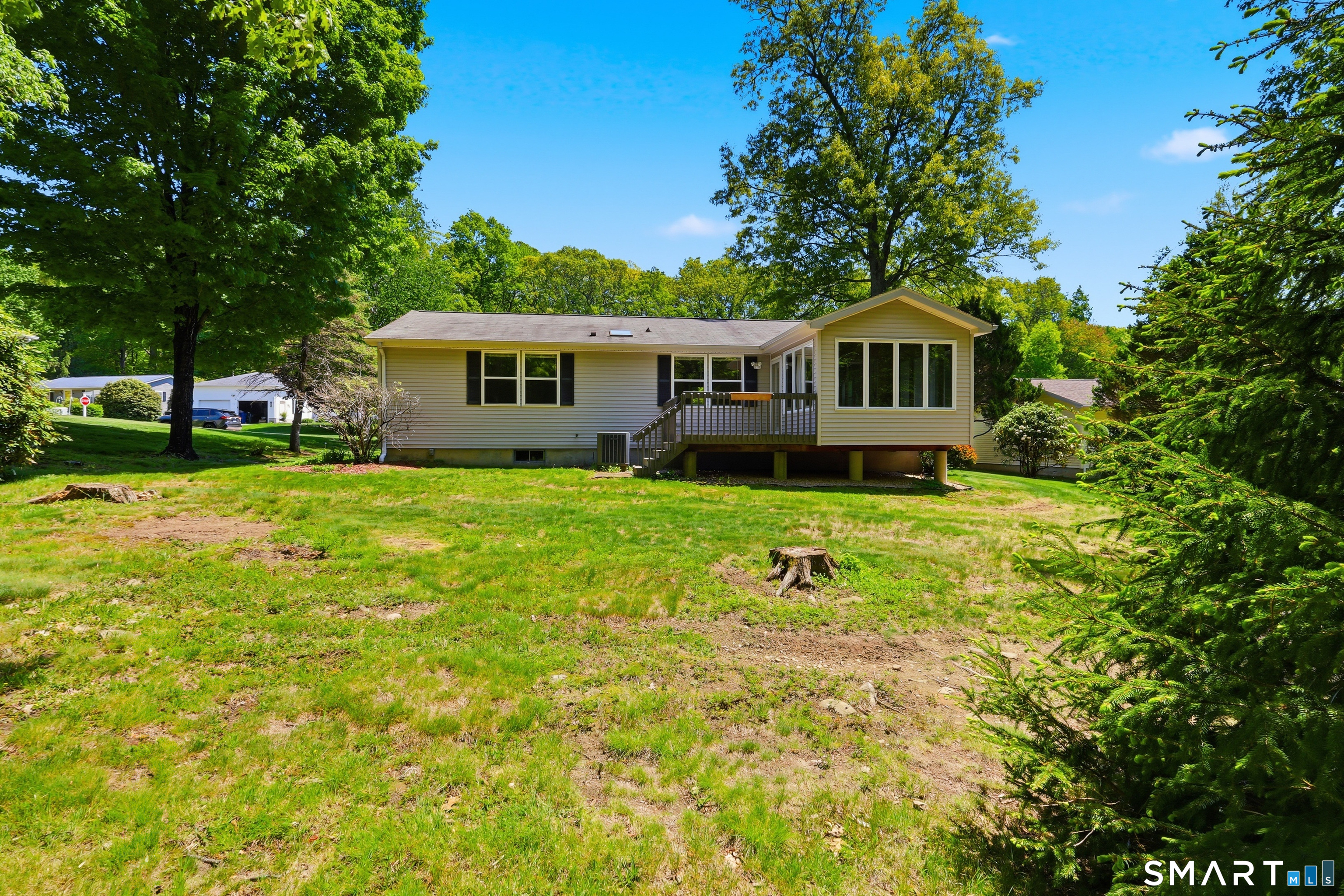 Homes for sale in Montville, CT | 21 Hillcrest Dr, Montville, CT 06382 | MLS# 24175926