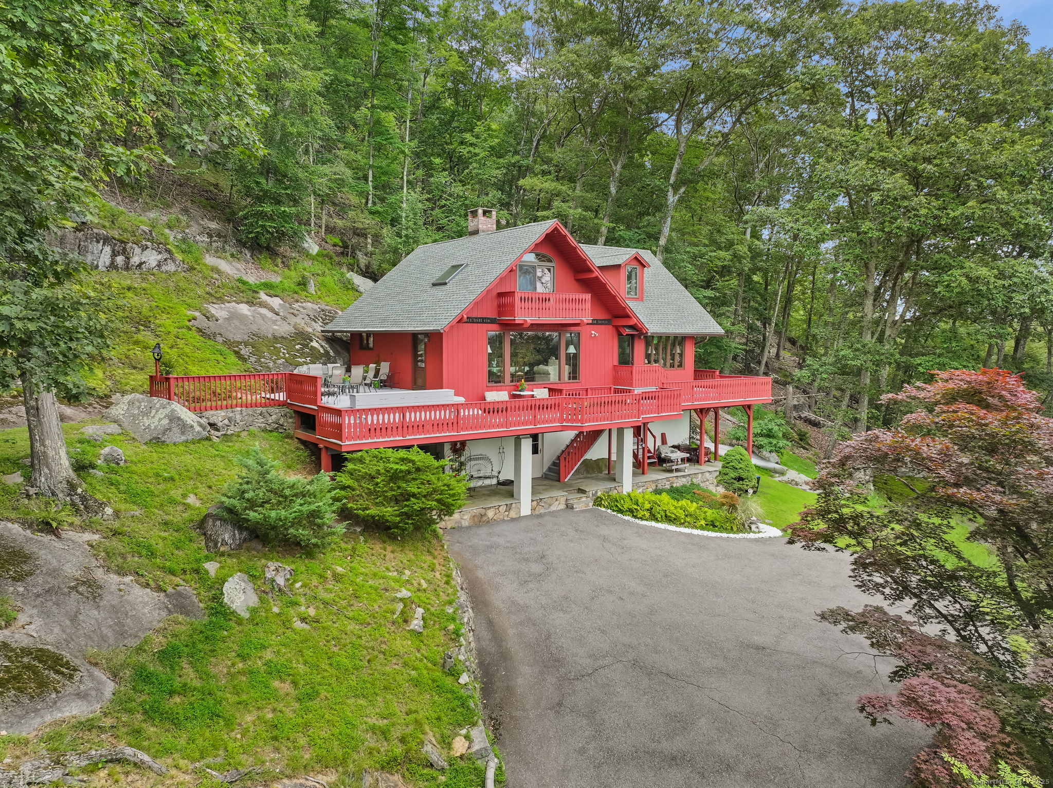 Homes for sale in New Fairfield, CT | 89 Wood Creek Rd, New Fairfield, CT 06812 | MLS# 24176977