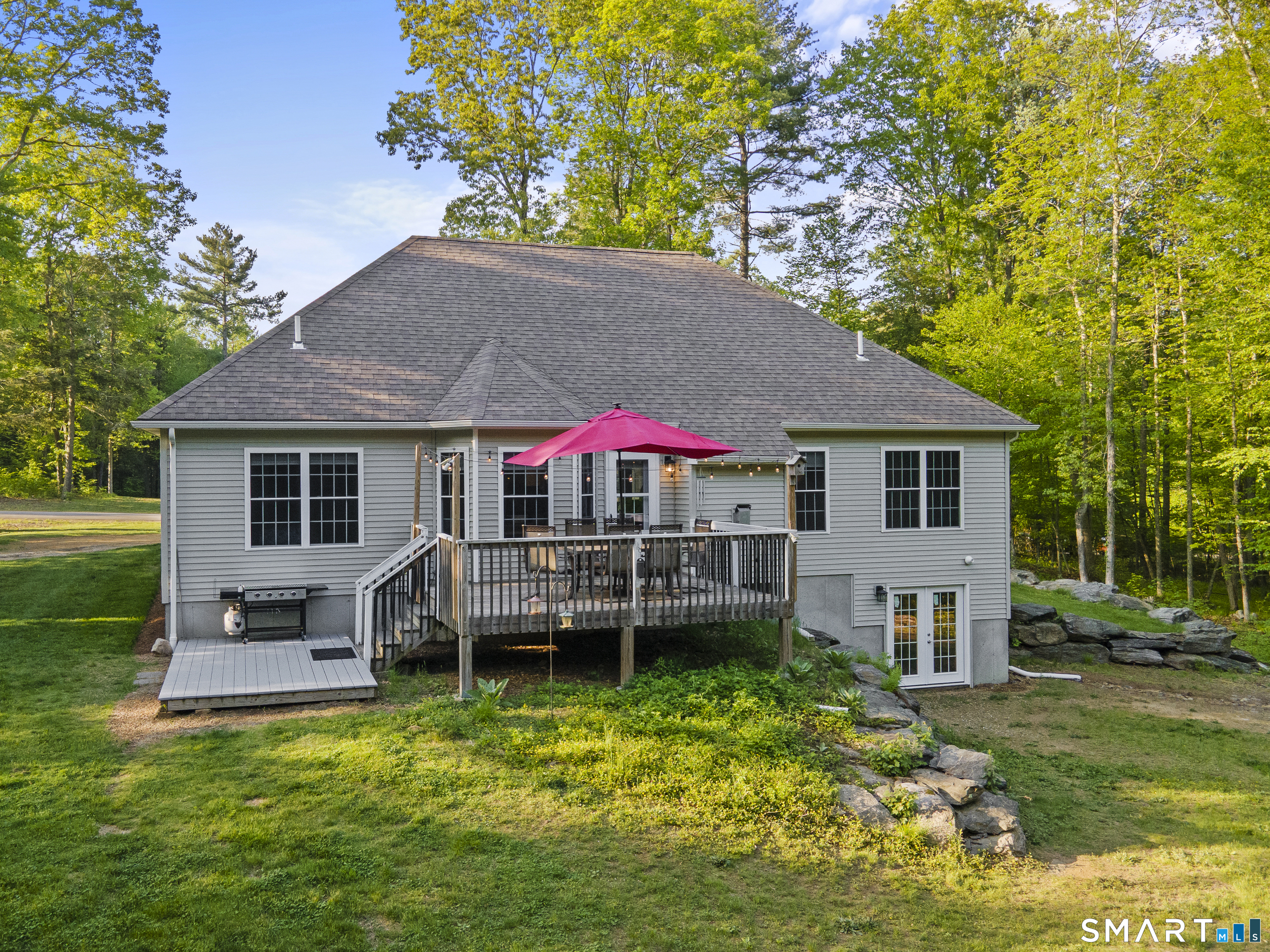 Homes for sale in Ashford, CT | 74 Lake Woods Ln, Ashford, CT 06278 | MLS# 24177059