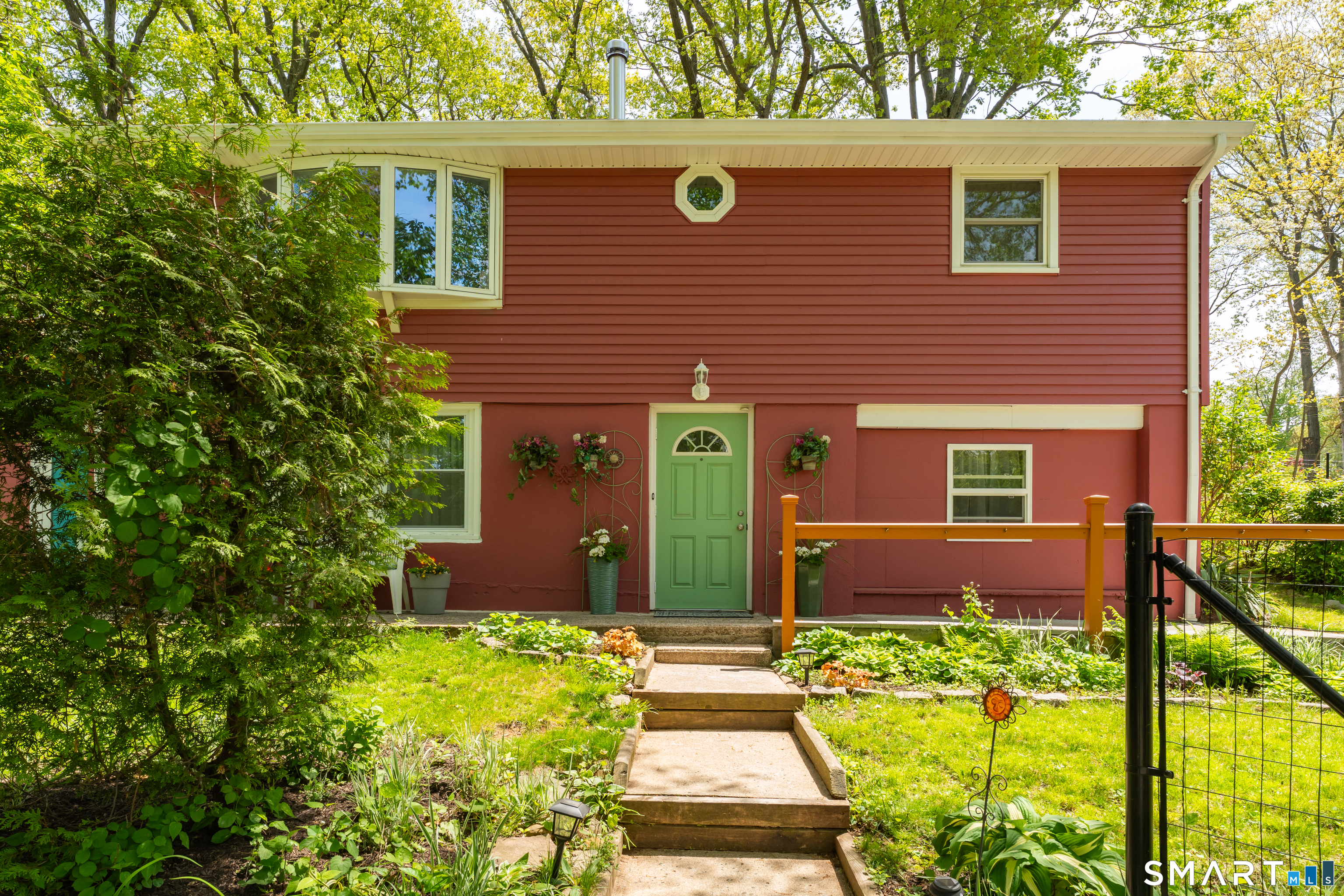 Homes for sale in East Haven, CT | 675 Bradley St, East Haven, CT 06512 | MLS# 24177166