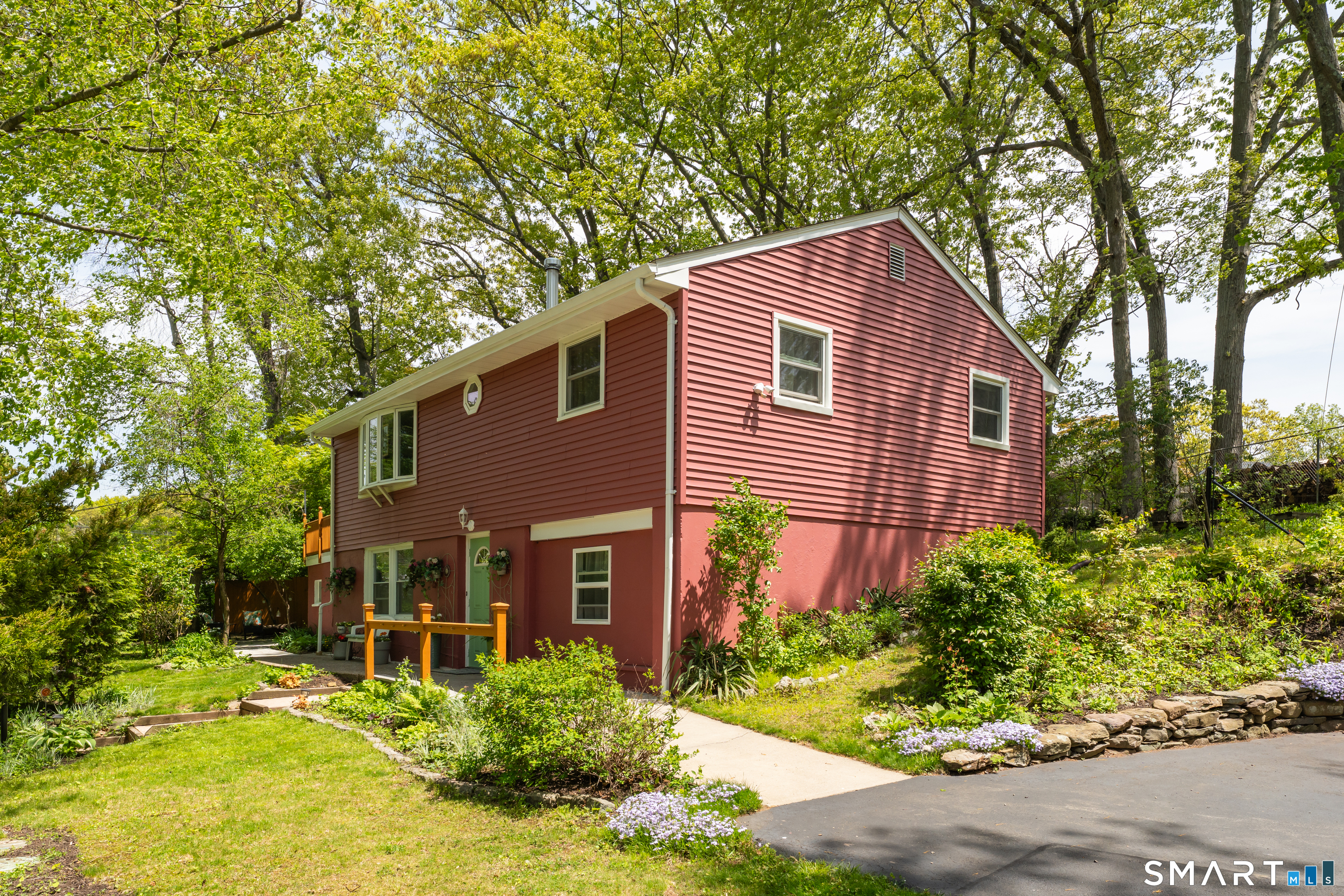 Homes for sale in East Haven, CT | 675 Bradley St, East Haven, CT 06512 | MLS# 24177166
