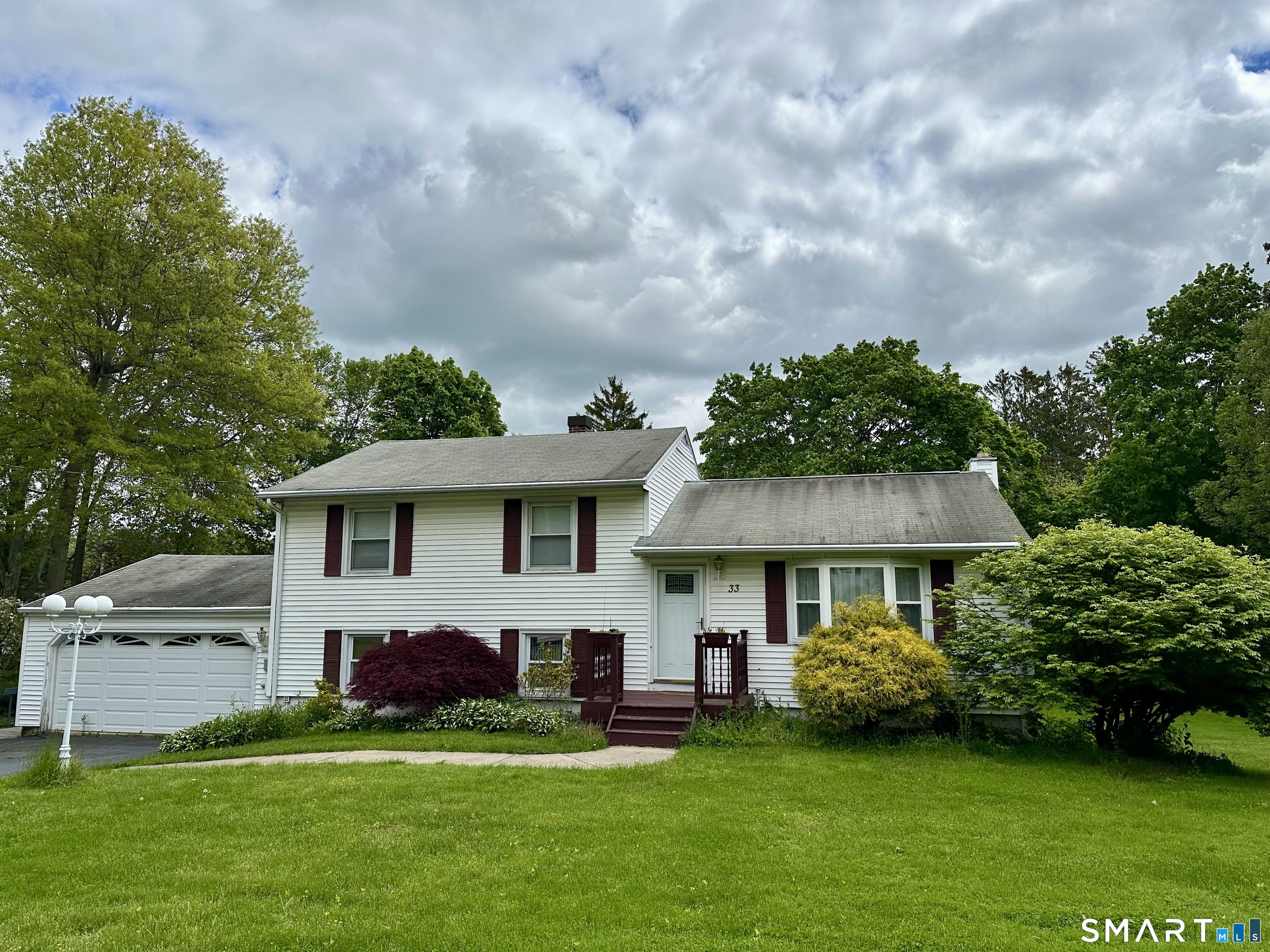 33 Deforest Drive