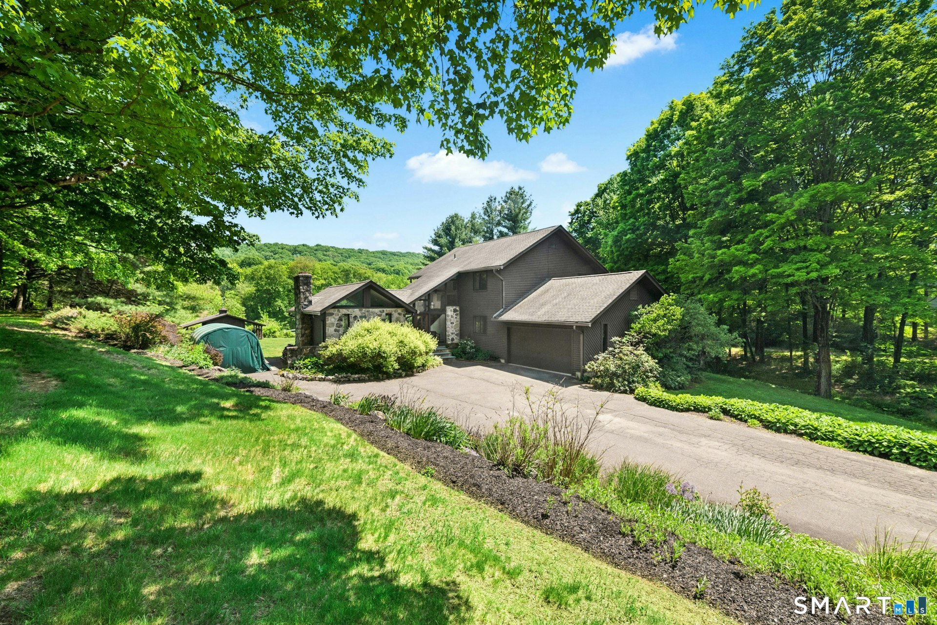 Homes for sale in Newtown, CT | 127 Huntingtown Rd, Newtown, CT 06470 | MLS# 24171380