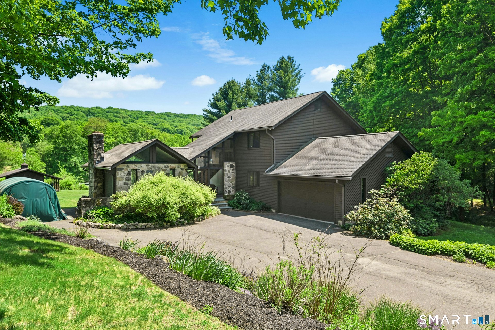 Homes for sale in Newtown, CT | 127 Huntingtown Rd, Newtown, CT 06470 | MLS# 24171380