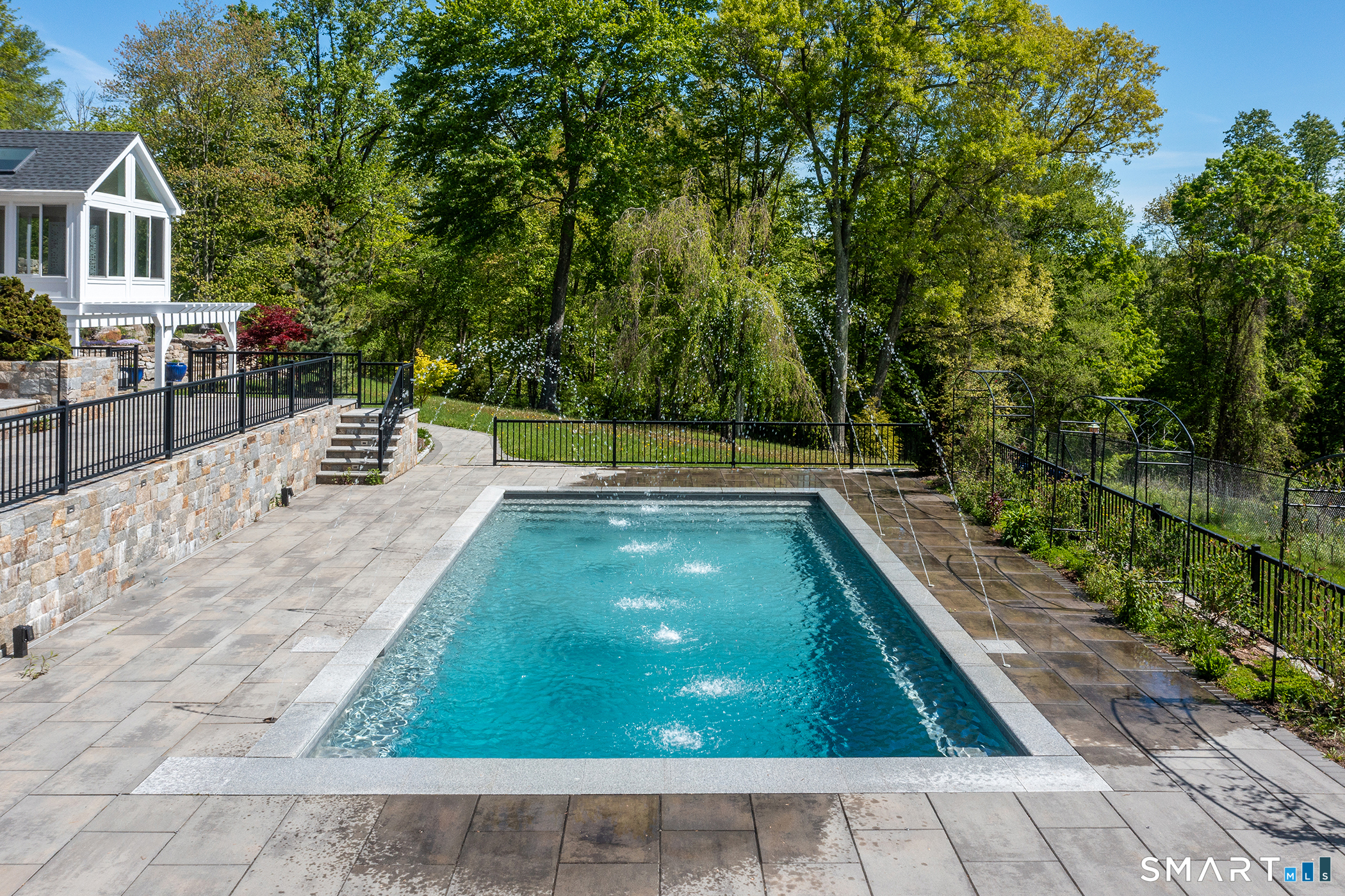 Homes for sale in Bridgewater, CT | 4 Sunrise Ln, Bridgewater, CT 06752 | MLS# 24157417