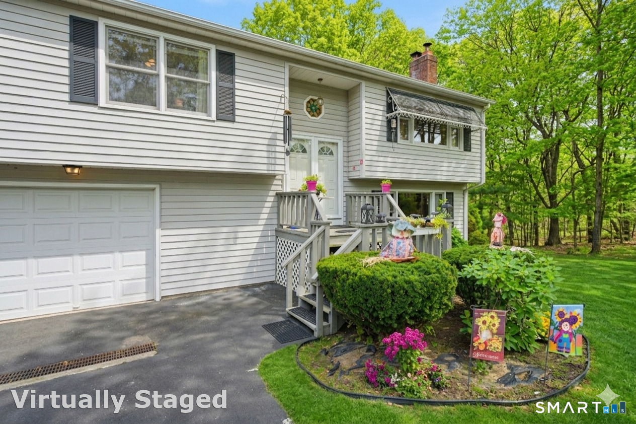 Homes for sale in Windsor Locks, CT | 4 Woodland Hollow St, Windsor Locks, CT 06096 | MLS# 24177365