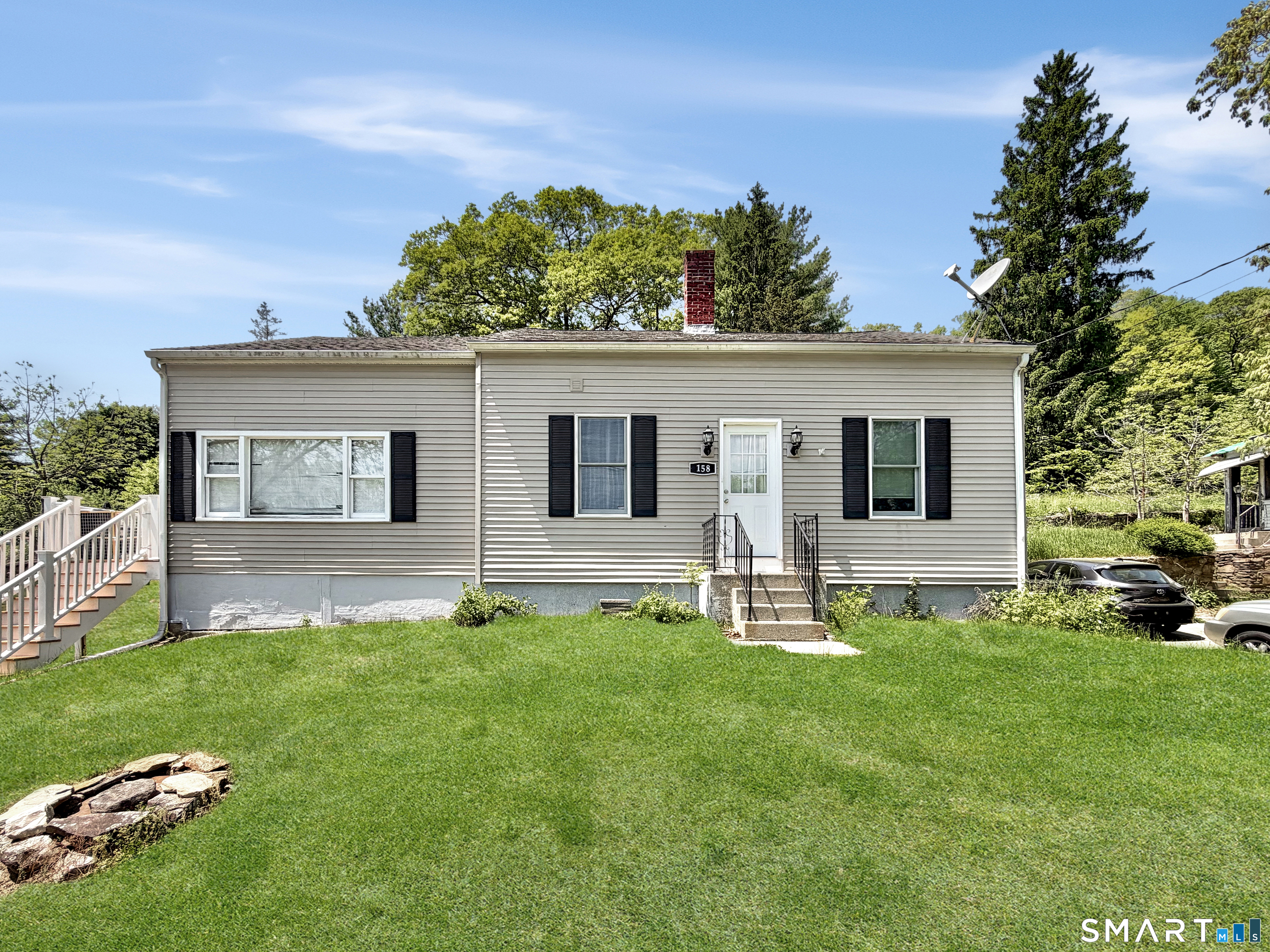 Homes for sale in Thompson, CT | 158 Church St, Thompson, CT 06277 | MLS# 24177437