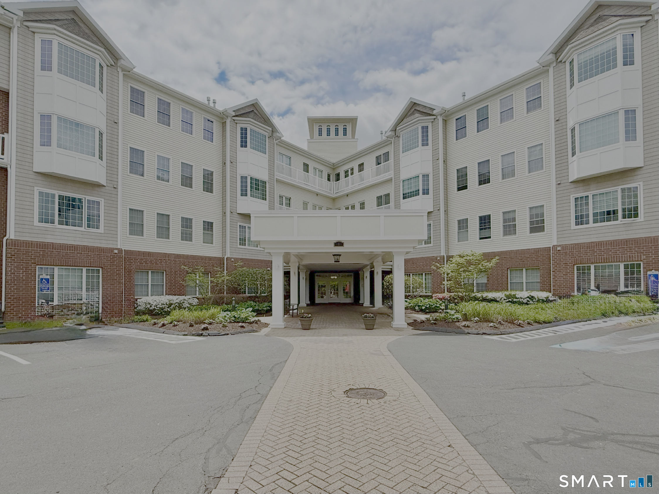 1 King Philip Drive 405