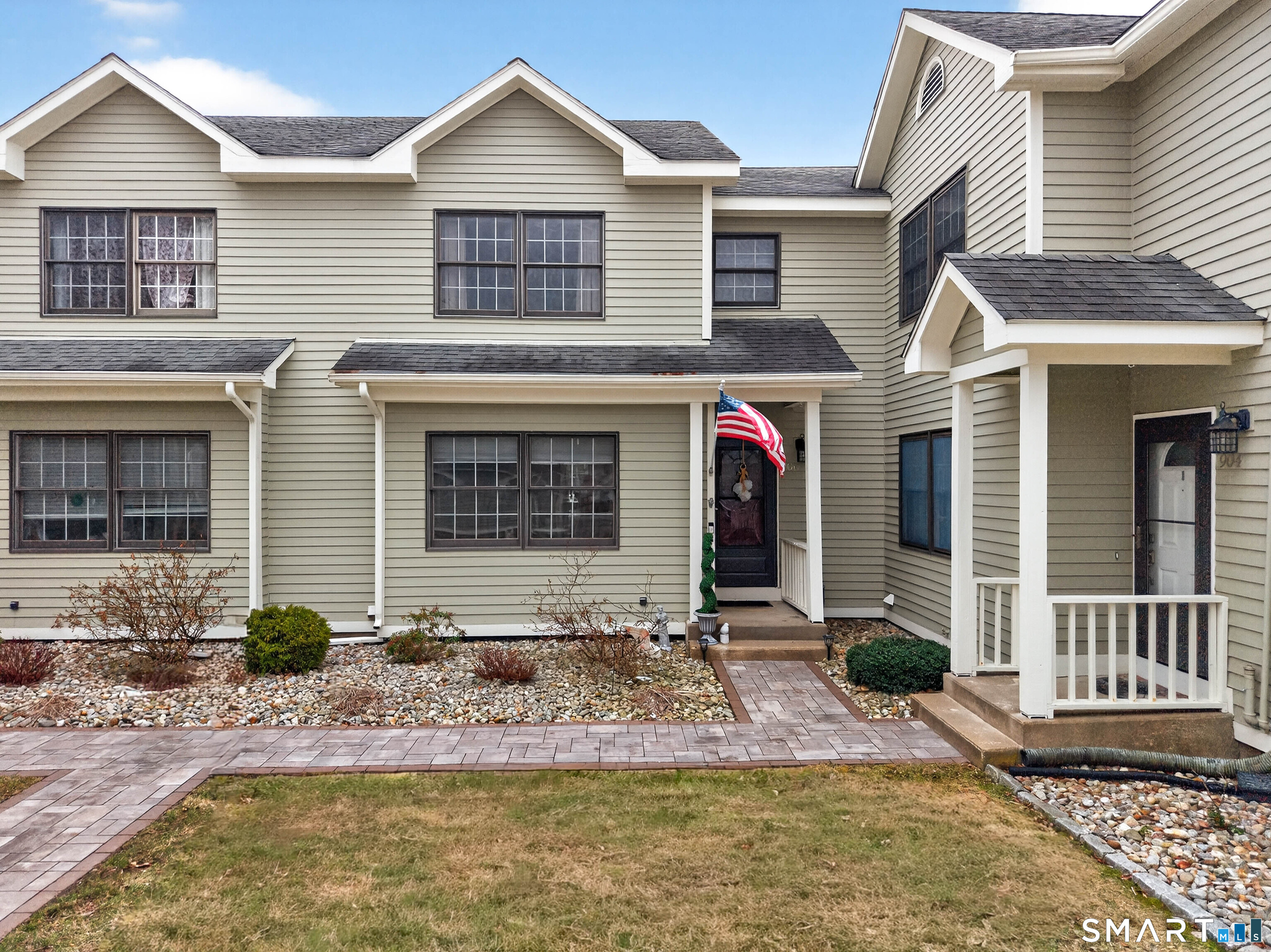 906 Canterbury Lane 906