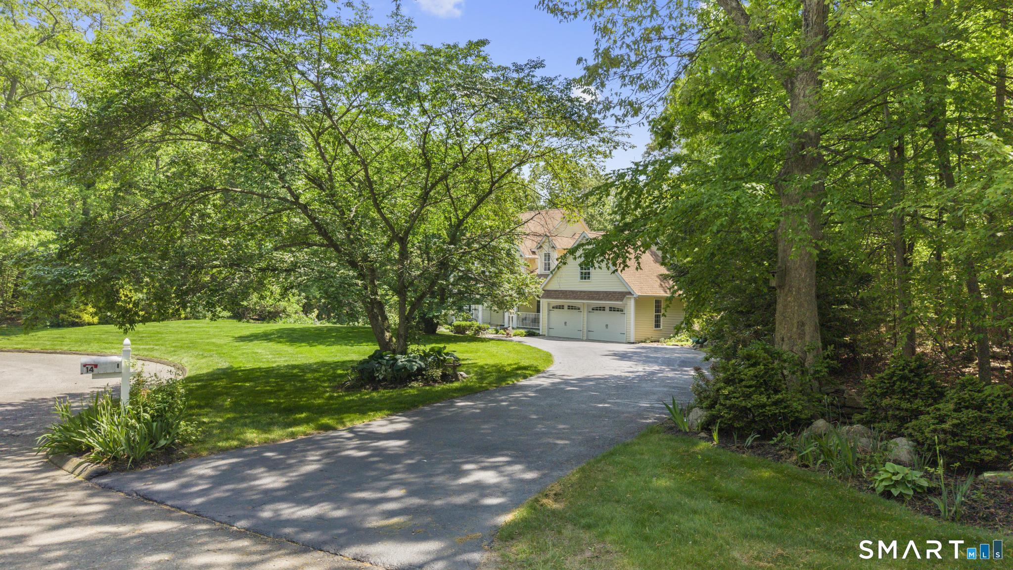 Homes for sale in Oxford, CT | 14 Wychwood Ln, Oxford, CT 06478 | MLS# 24177016