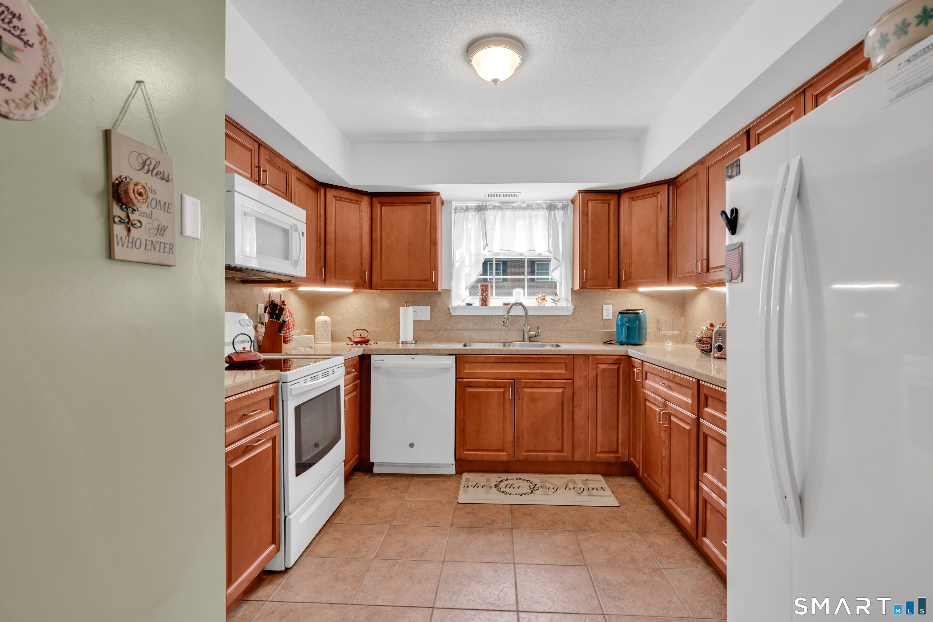 Homes for sale in Plainville, CT | 190 Tomlinson Ave #13E, Plainville, CT 06062 | MLS# 24177275