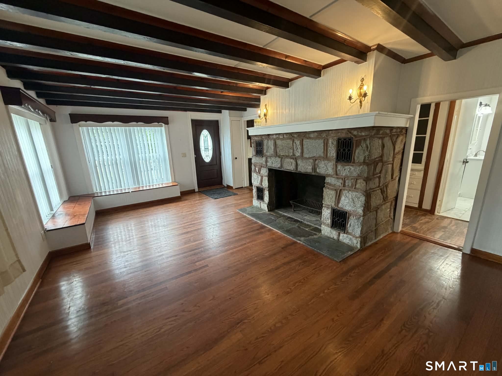 399 Hawthorne Avenue