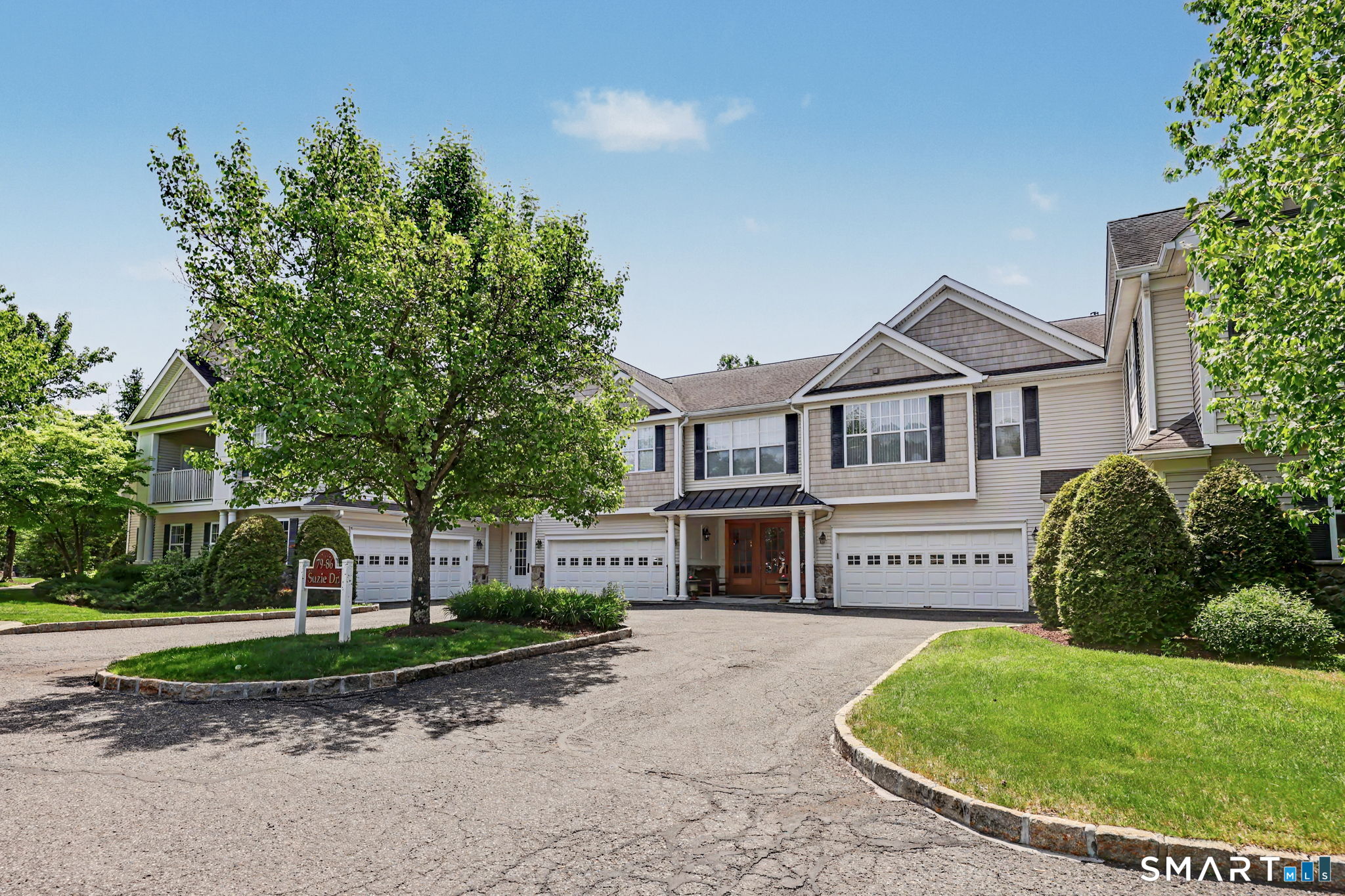 Homes for sale in Newtown, CT | 79 Suzie Dr #79, Newtown, CT 06470 | MLS# 24148521