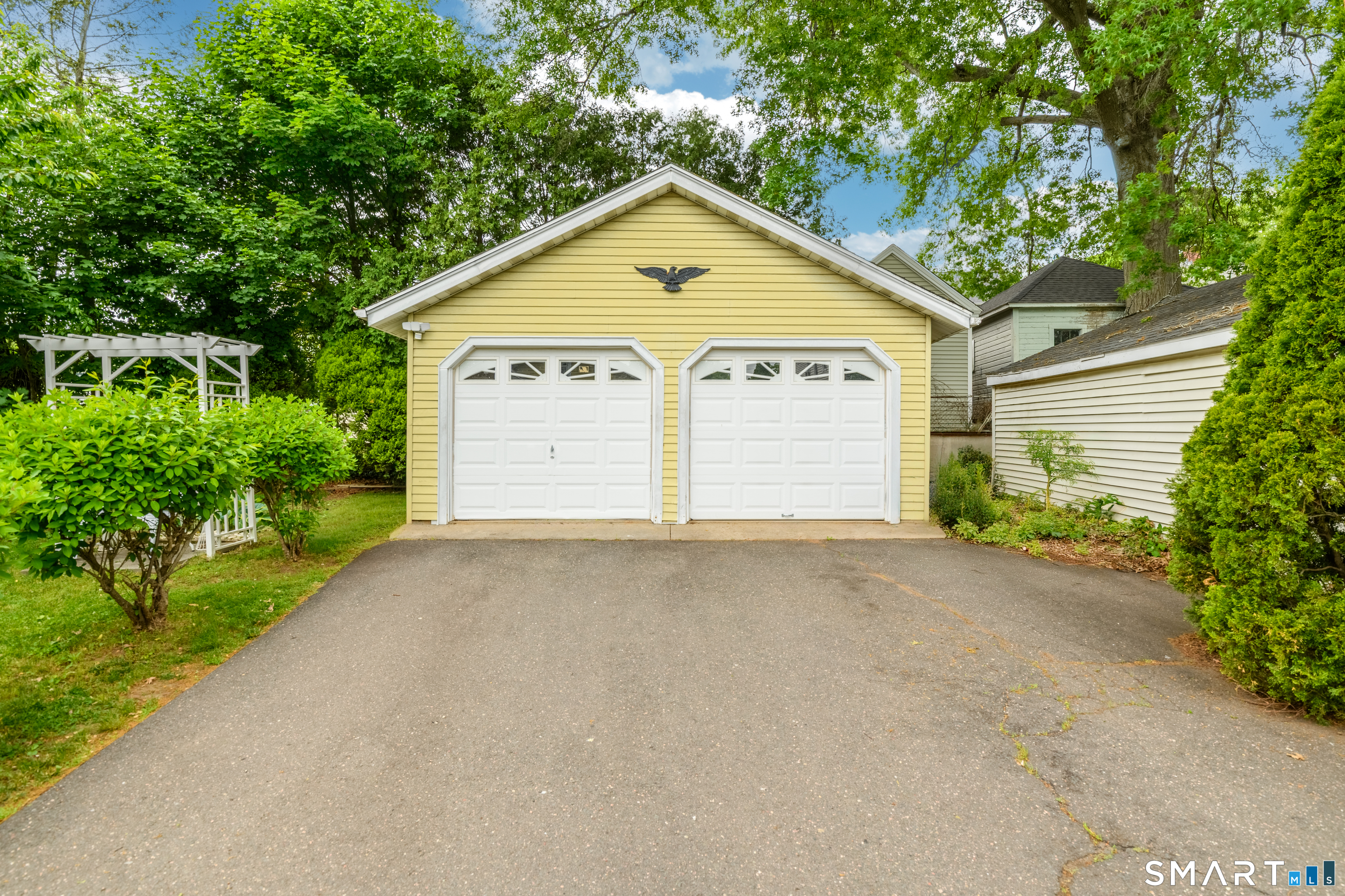 Homes for sale in West Hartford, CT | 62 Fennbrook Rd, West Hartford, CT 06119 | MLS# 24178073