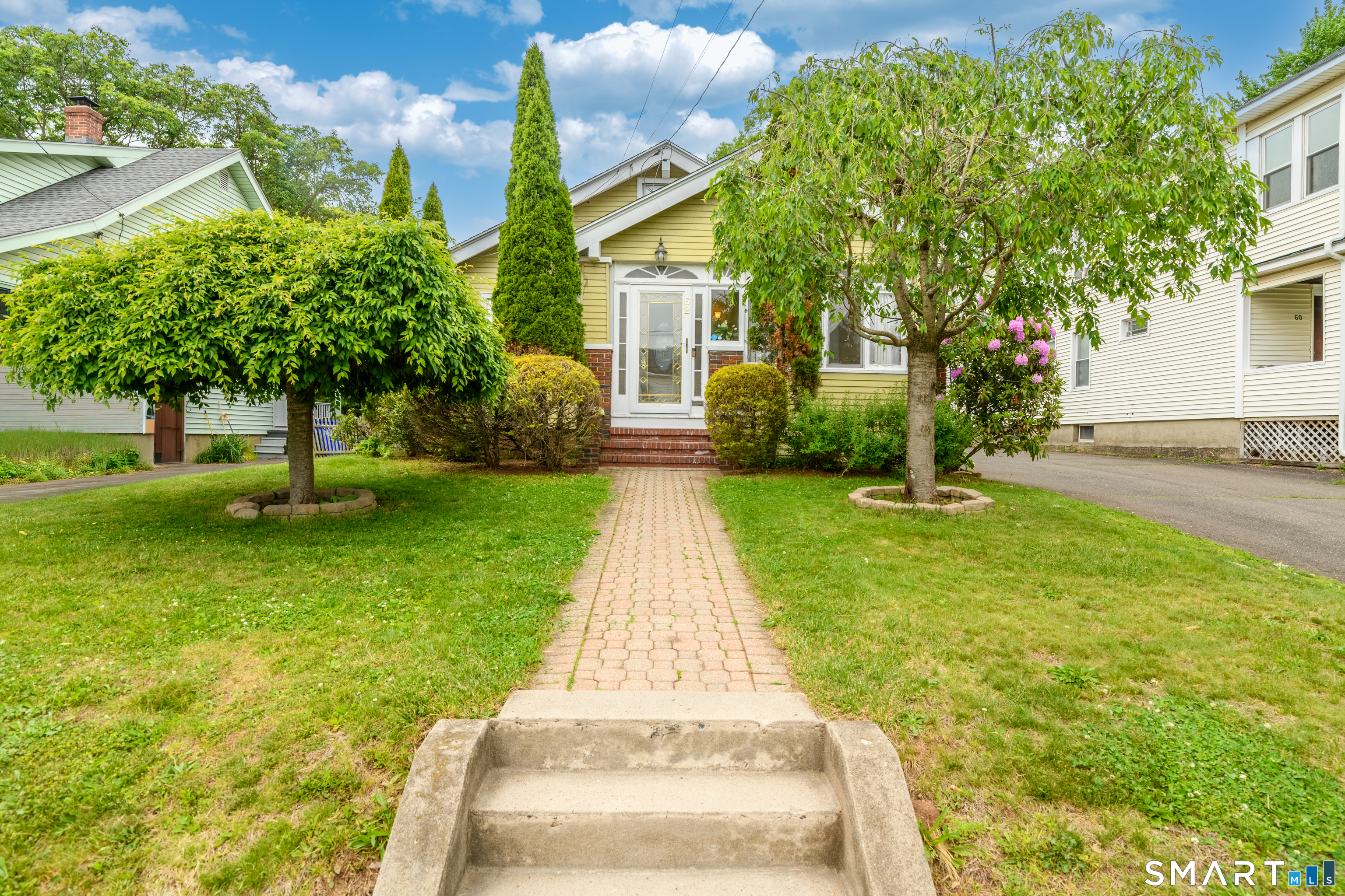 Homes for sale in West Hartford, CT | 62 Fennbrook Rd, West Hartford, CT 06119 | MLS# 24178073