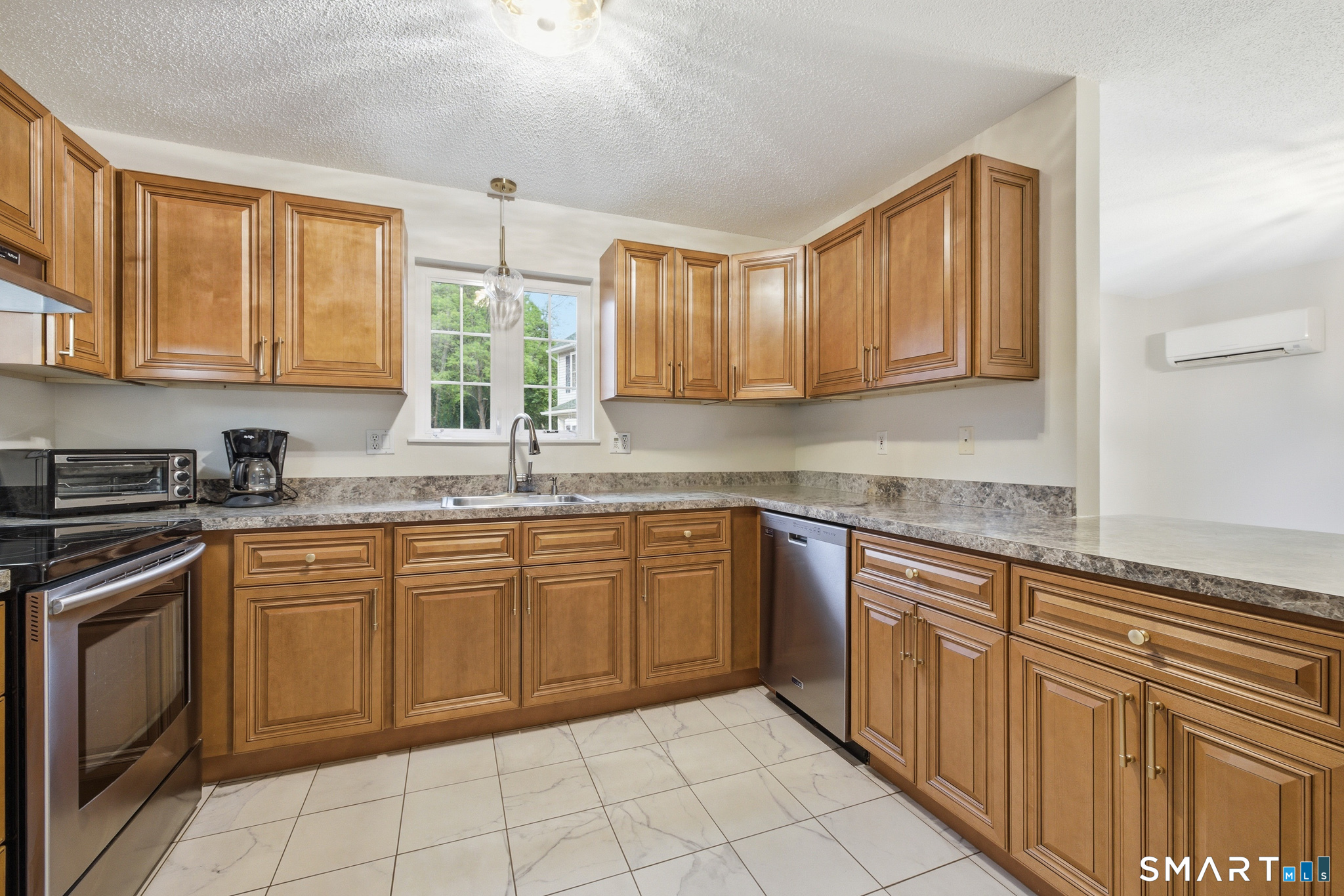Homes for sale in South Windsor, CT | 40 Fitch Meadow Ln #40, South Windsor, CT 06074 | MLS# 24169560