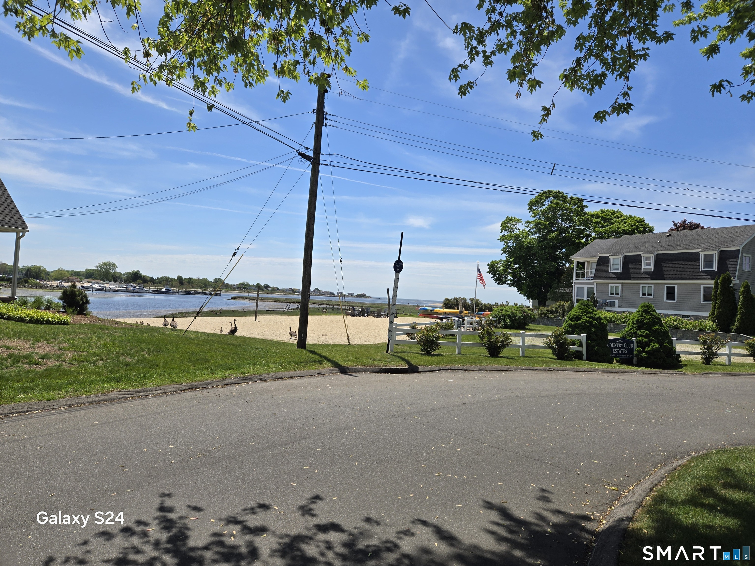 Homes for sale in Clinton, CT | 24 Indian Dr, Clinton, CT 06413 | MLS# 24160131
