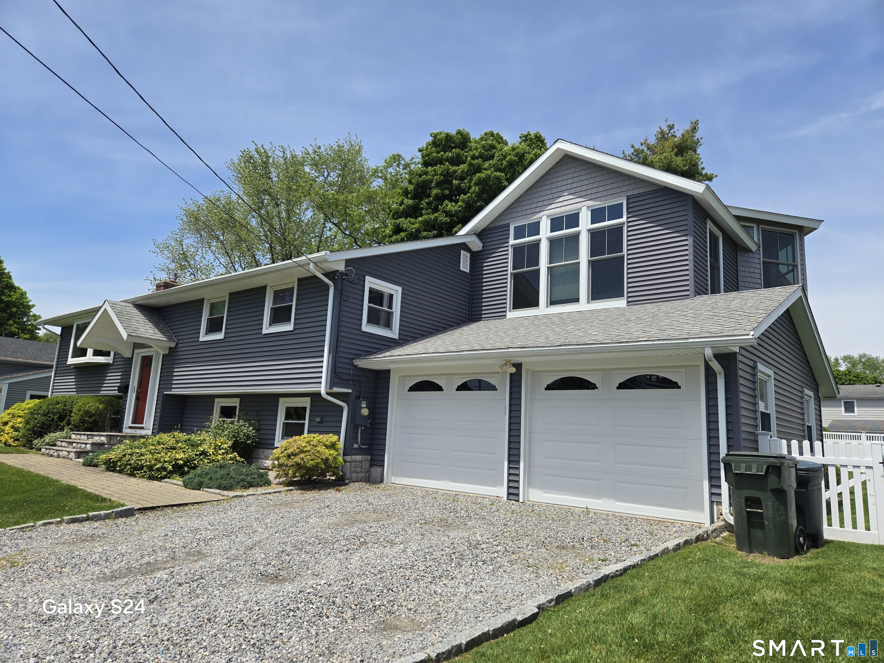 Homes for sale in Clinton, CT | 24 Indian Dr, Clinton, CT 06413 | MLS# 24160131