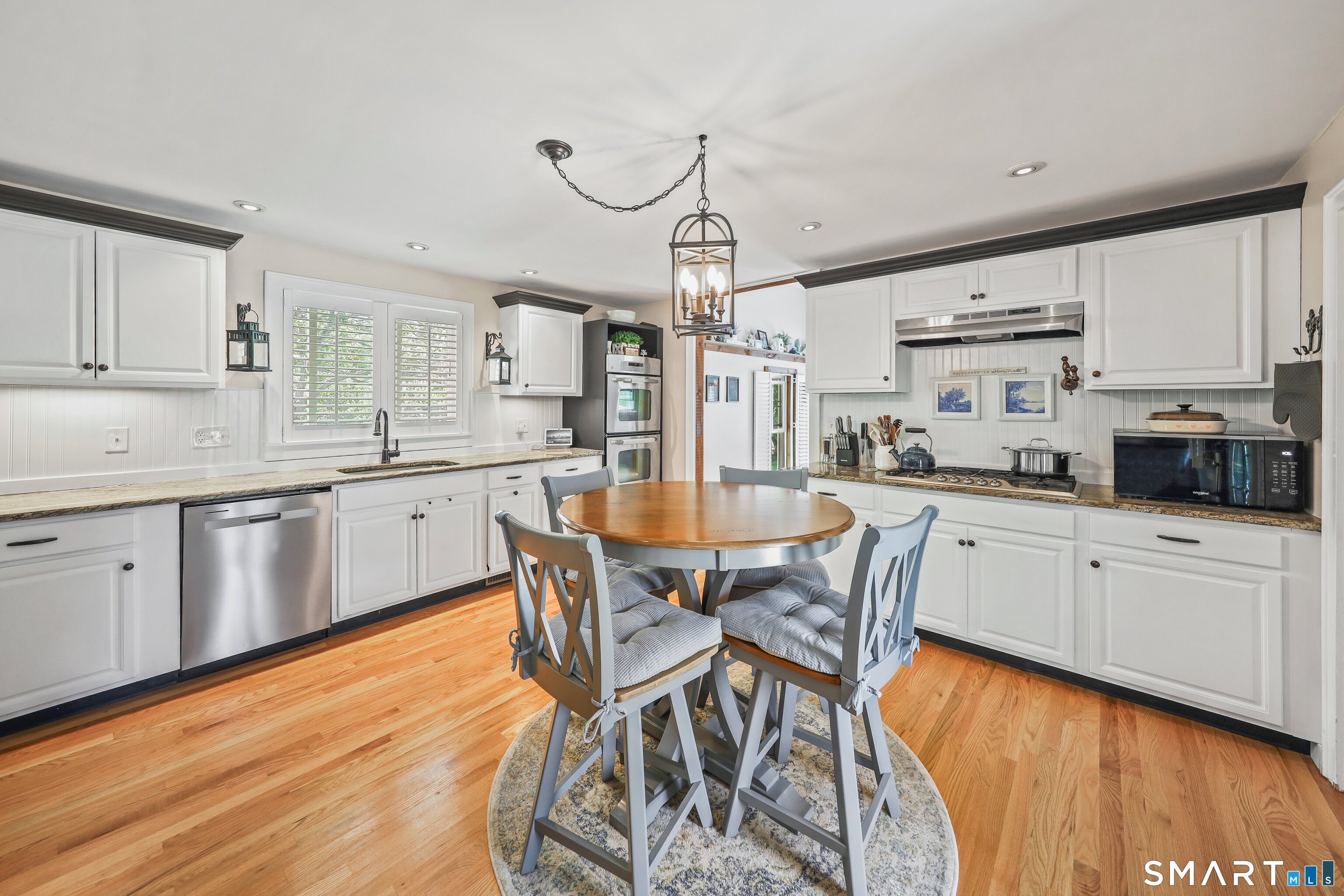 Homes for sale in Cheshire, CT | 327 W Main St, Cheshire, CT 06410 | MLS# 24177431