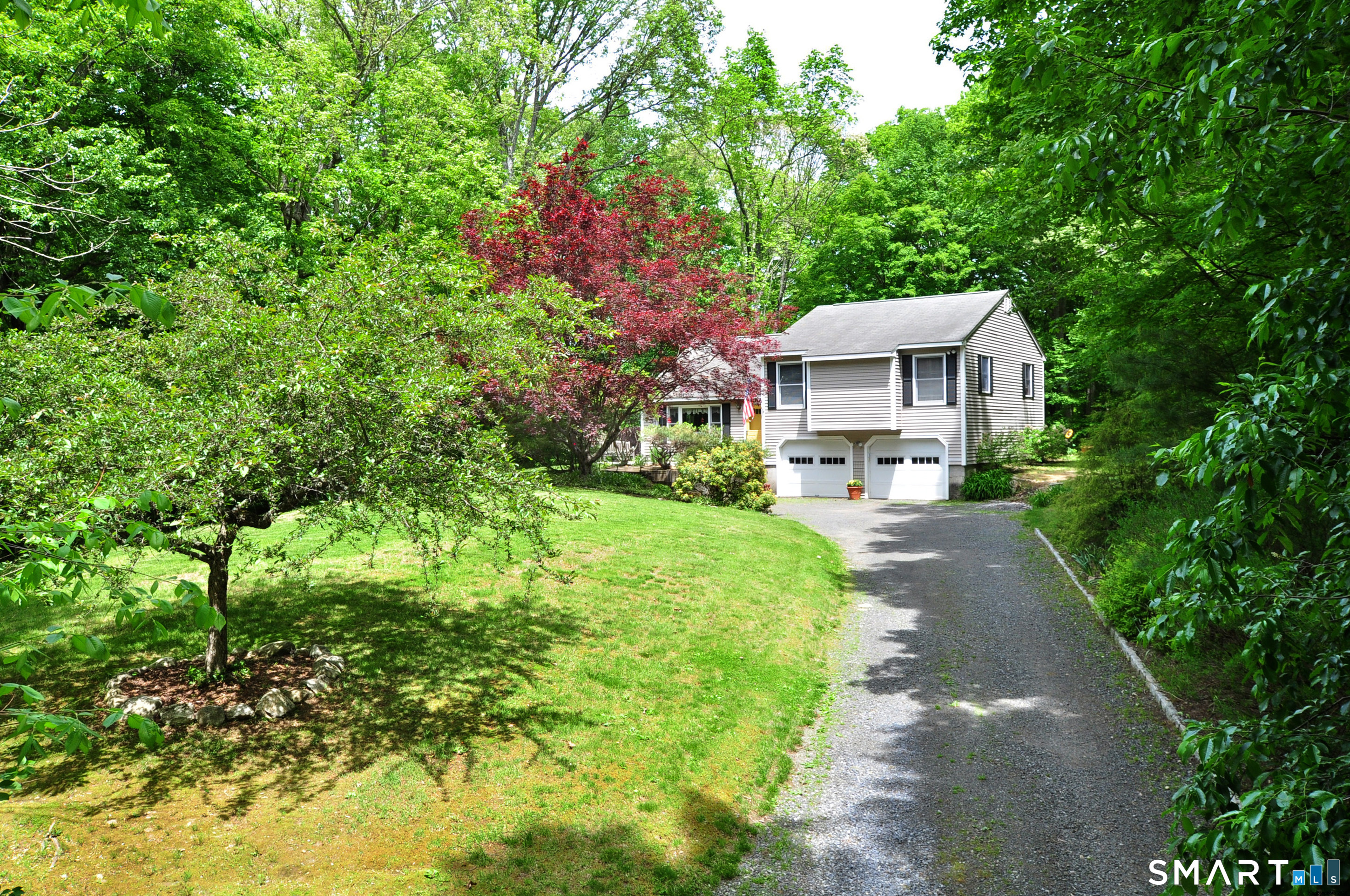 Homes for sale in Woodbury, CT | 104 Hard Hill Rd, Woodbury, CT 06798 | MLS# 24178085