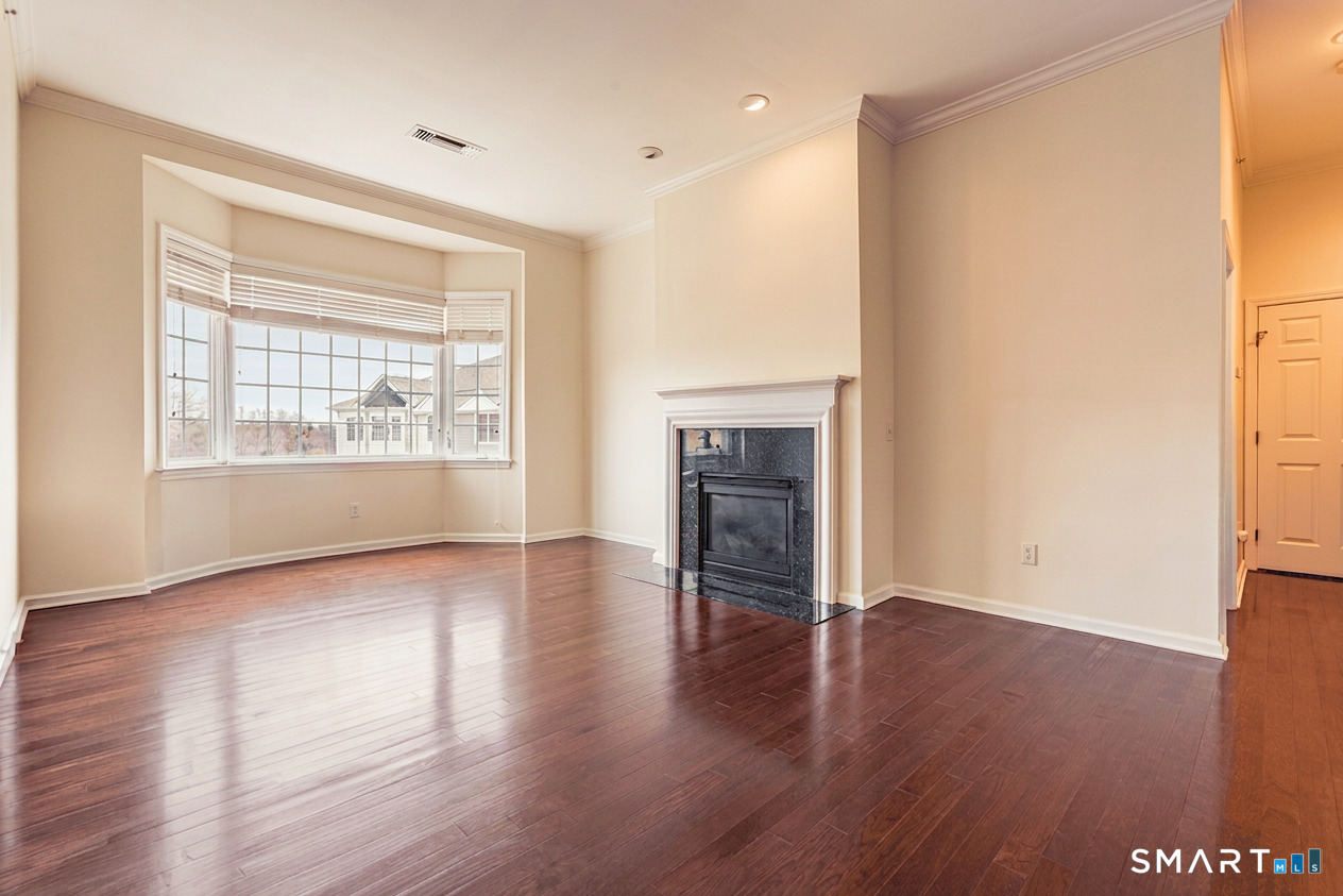 Homes for sale in West Hartford, CT | 1 King Philip Dr #414, West Hartford, CT 06117 | MLS# 24176987