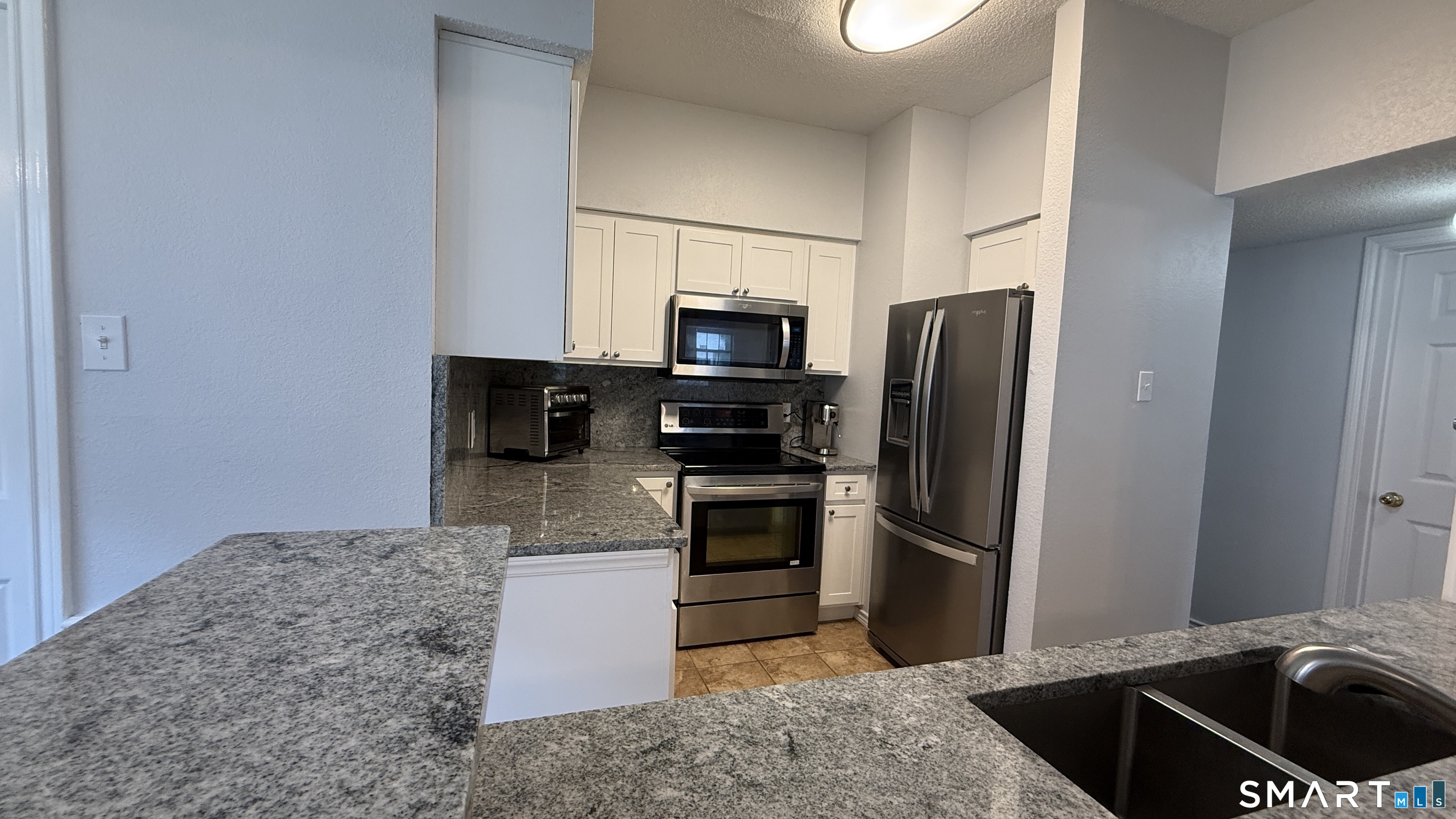 Homes for sale in East Hartford, CT | 31 High St #9102, East Hartford, CT 06118 | MLS# 24177039