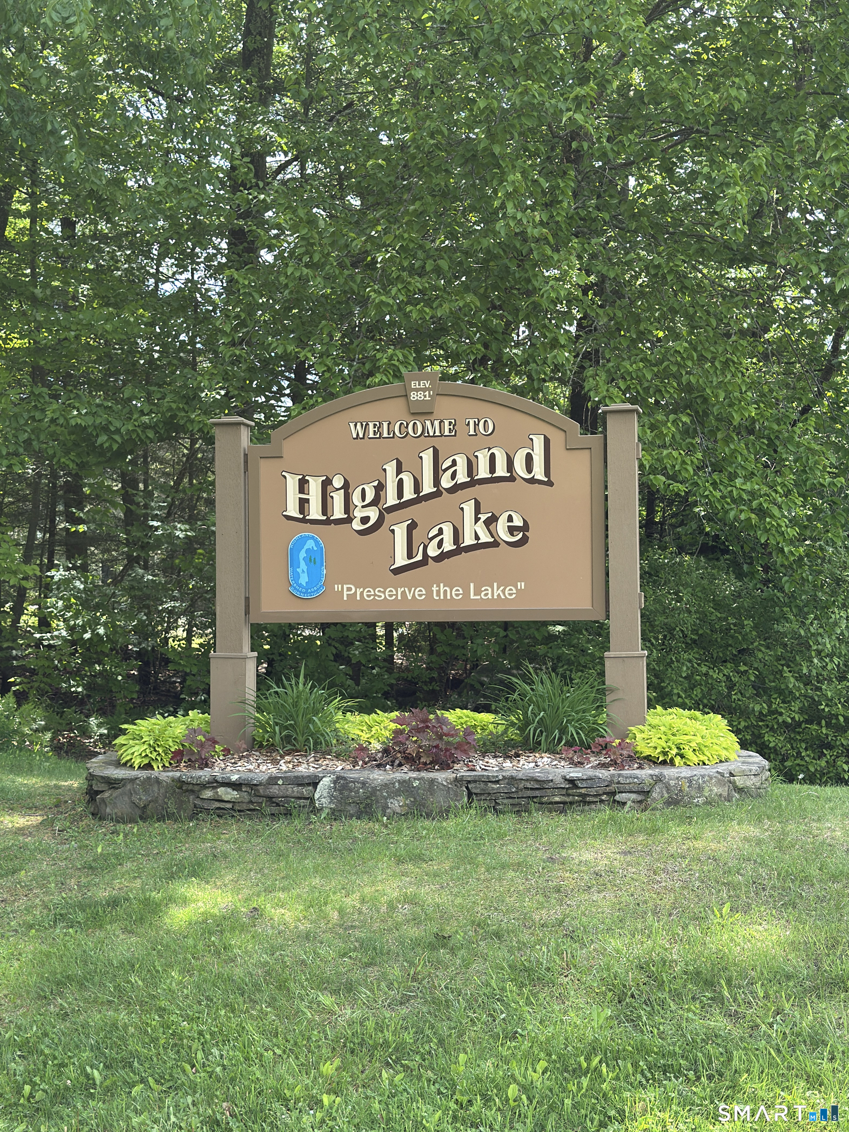 Homes for sale in Winsted, CT | 319 White Oak Trl, Winsted, CT 06098 | MLS# 24177619