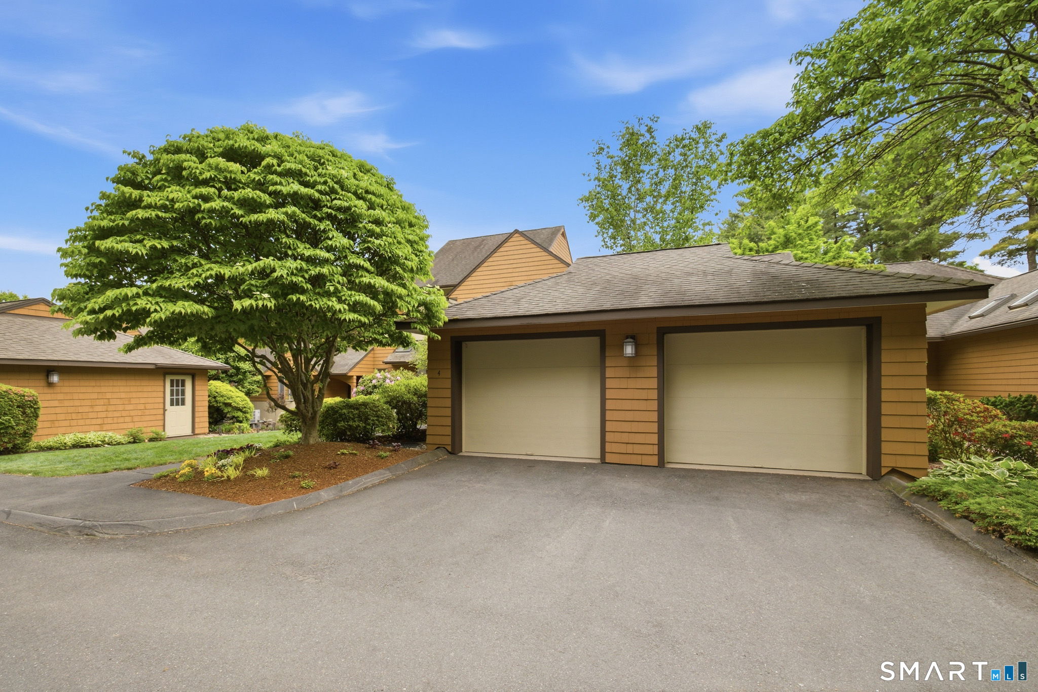 Homes for sale in Bloomfield, CT | 4 Biltmore Park #4, Bloomfield, CT 06002 | MLS# 24168648