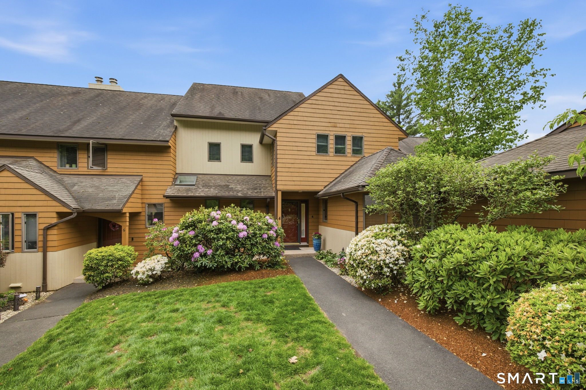 Homes for sale in Bloomfield, CT | 4 Biltmore Park #4, Bloomfield, CT 06002 | MLS# 24168648