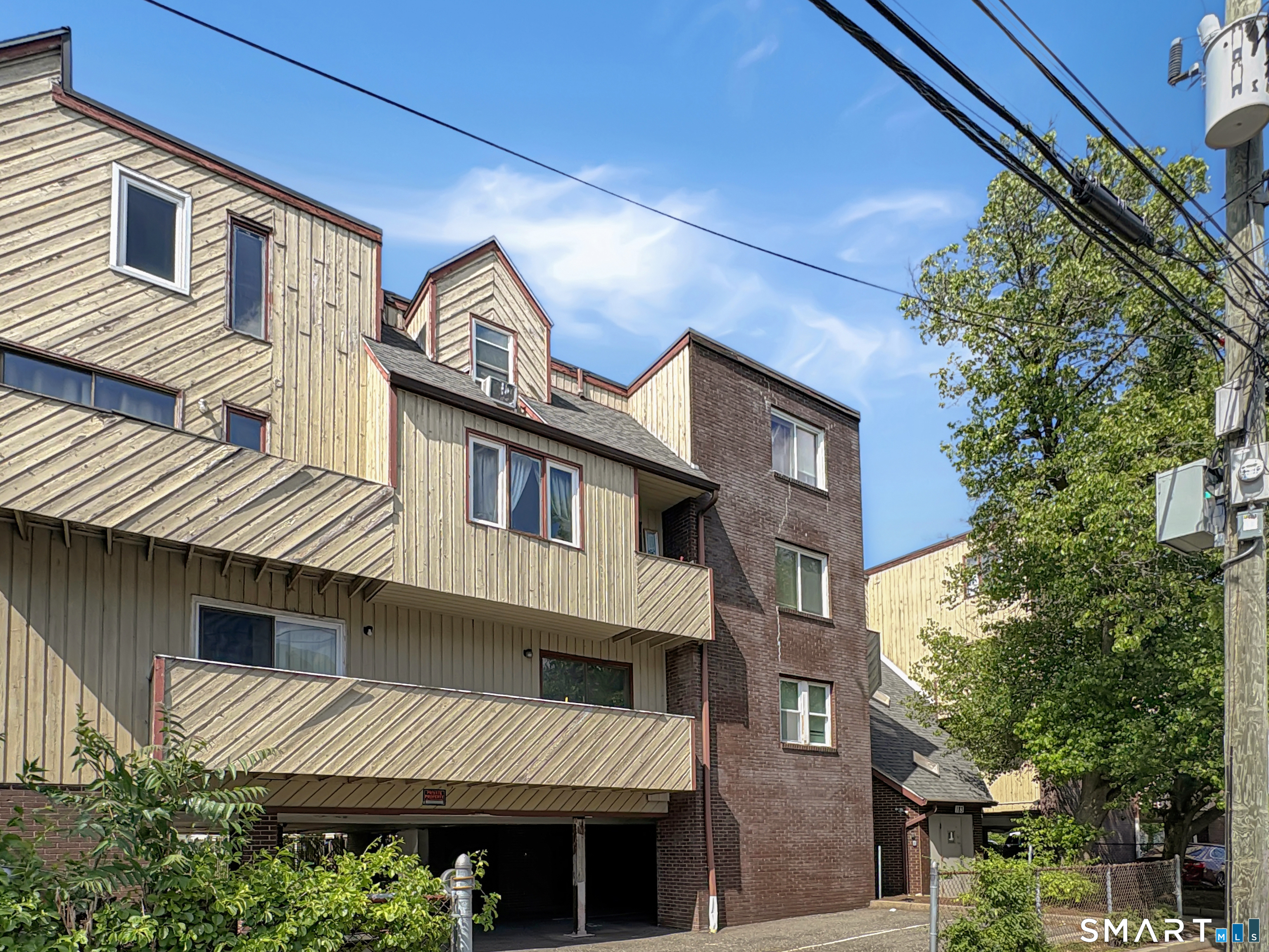 Homes for sale in Bridgeport, CT | 183 Livingston Pl #12, Bridgeport, CT 06610 | MLS# 24178394
