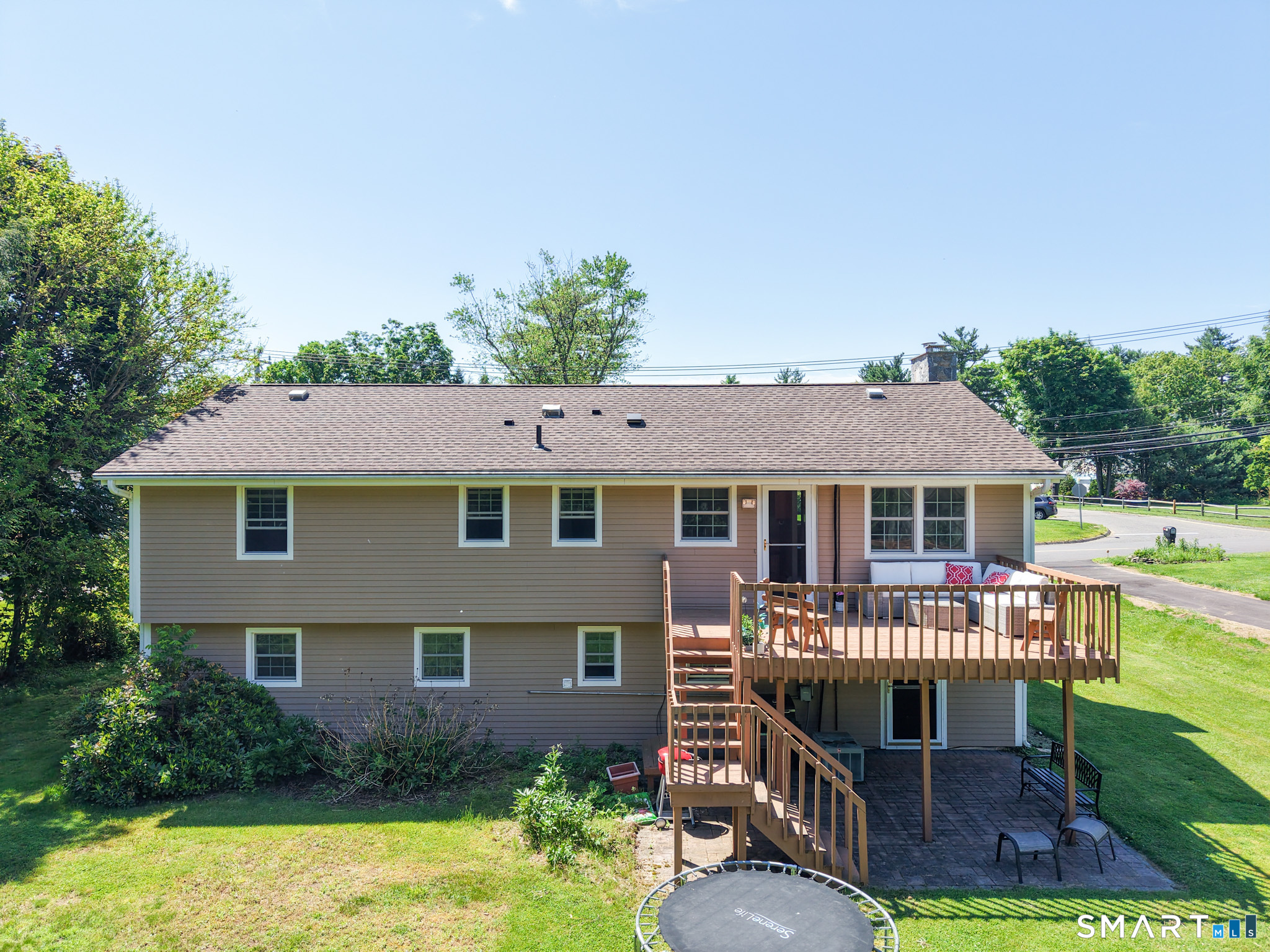 Homes for sale in Avon, CT | 40 Orchard St, Avon, CT 06001 | MLS# 24175741