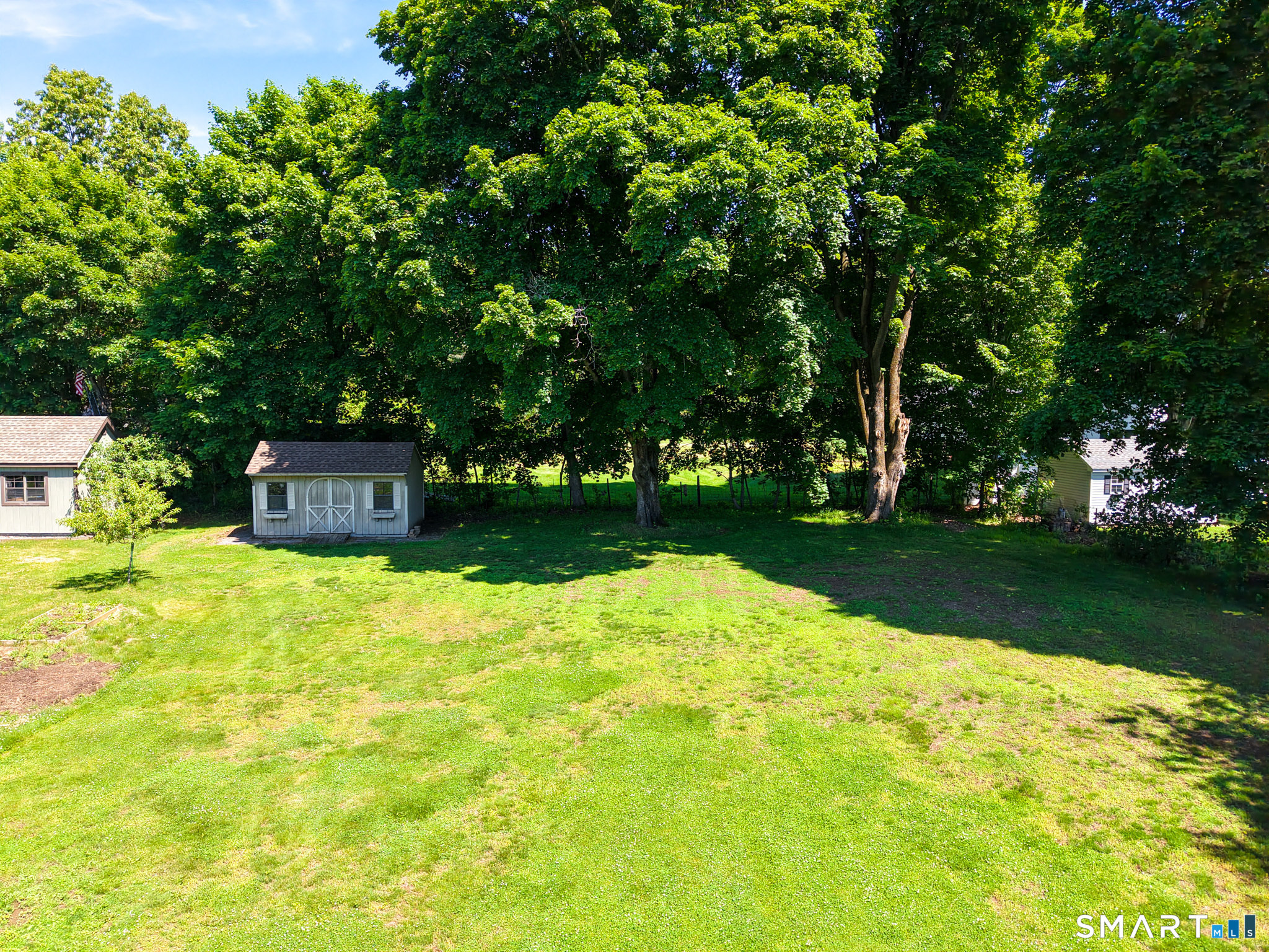 Homes for sale in Avon, CT | 40 Orchard St, Avon, CT 06001 | MLS# 24175741