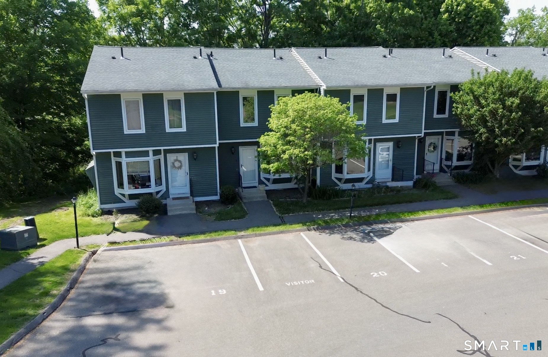 Homes for sale in Middletown, CT | 19 Butternut Knls #19, Middletown, CT 06457 | MLS# 24176518