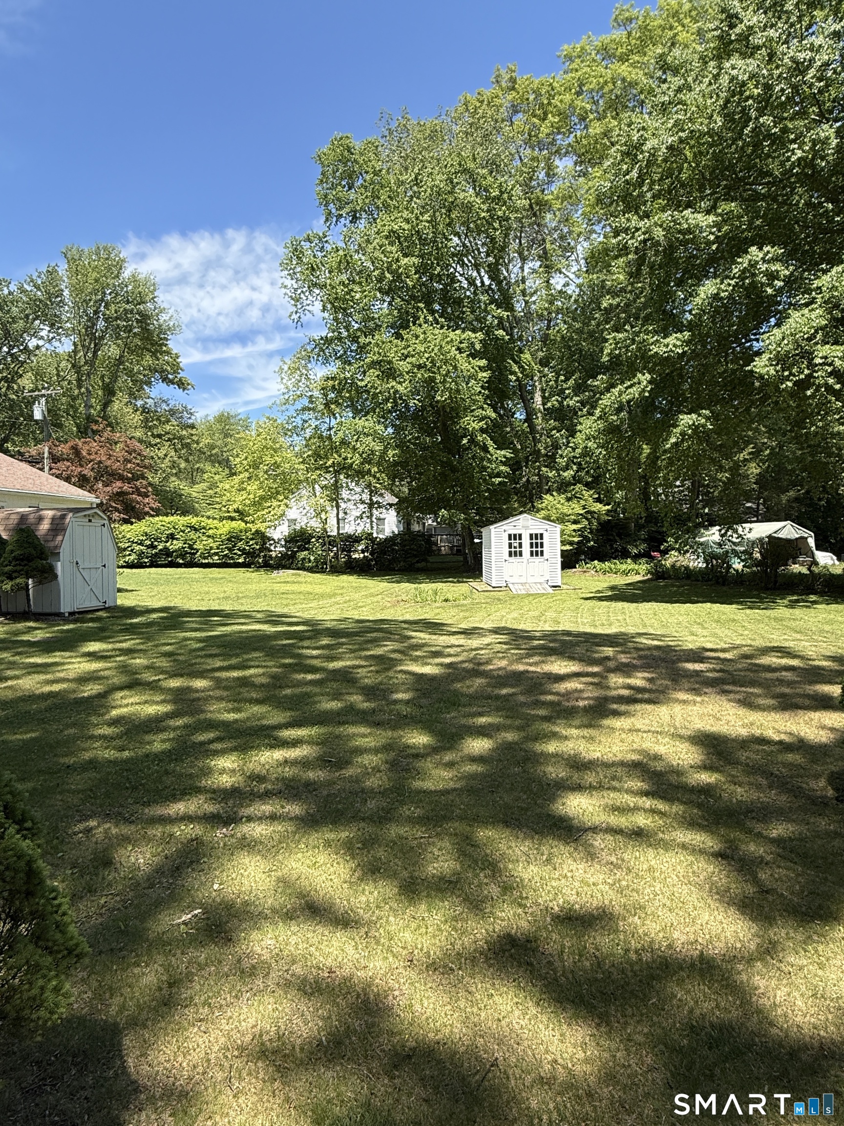 Homes for sale in Old Lyme, CT | 51 Rogers Lake Trl, Old Lyme, CT 06371 | MLS# 24178266